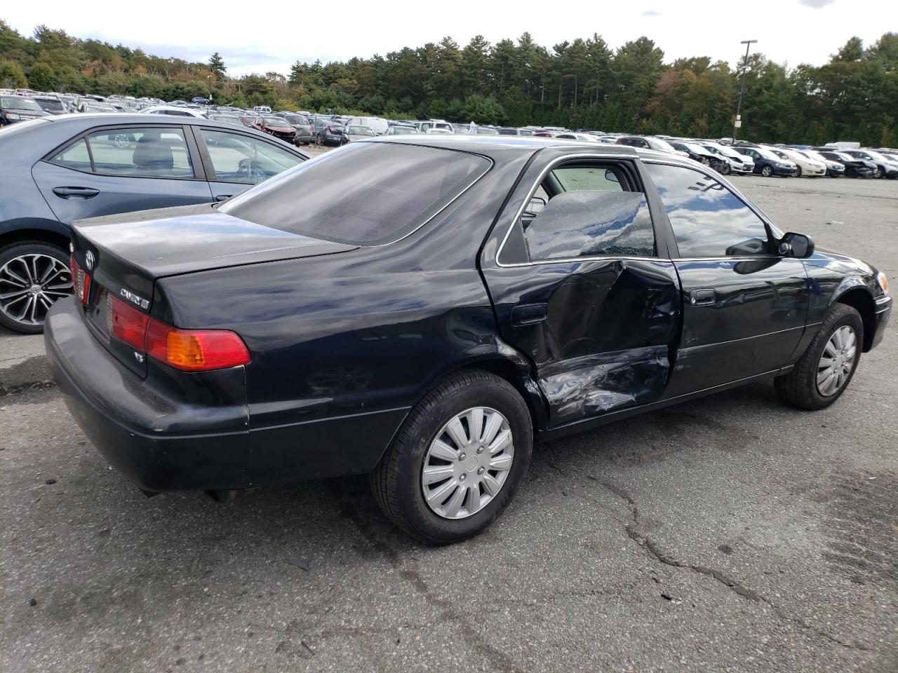 Photo 2 VIN: 4T1BF22K9YU952805 - TOYOTA CAMRY 