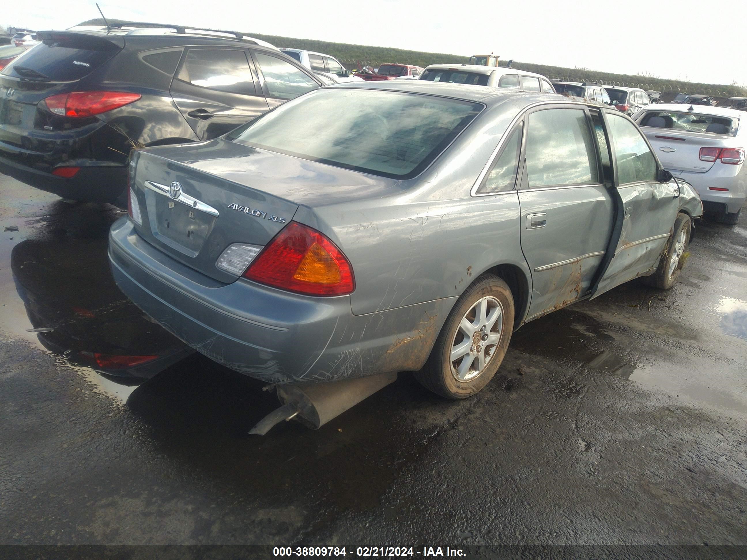 Photo 3 VIN: 4T1BF28B01U160748 - TOYOTA AVALON 