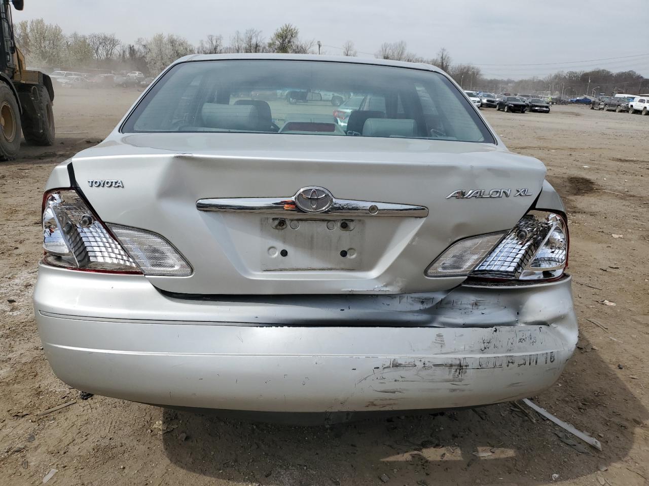 Photo 5 VIN: 4T1BF28B0YU046663 - TOYOTA AVALON 