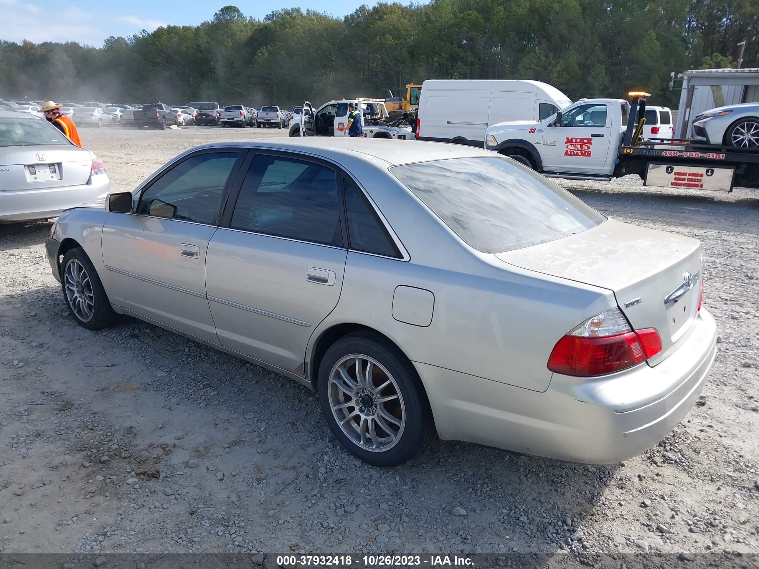 Photo 2 VIN: 4T1BF28B13U281002 - TOYOTA AVALON 