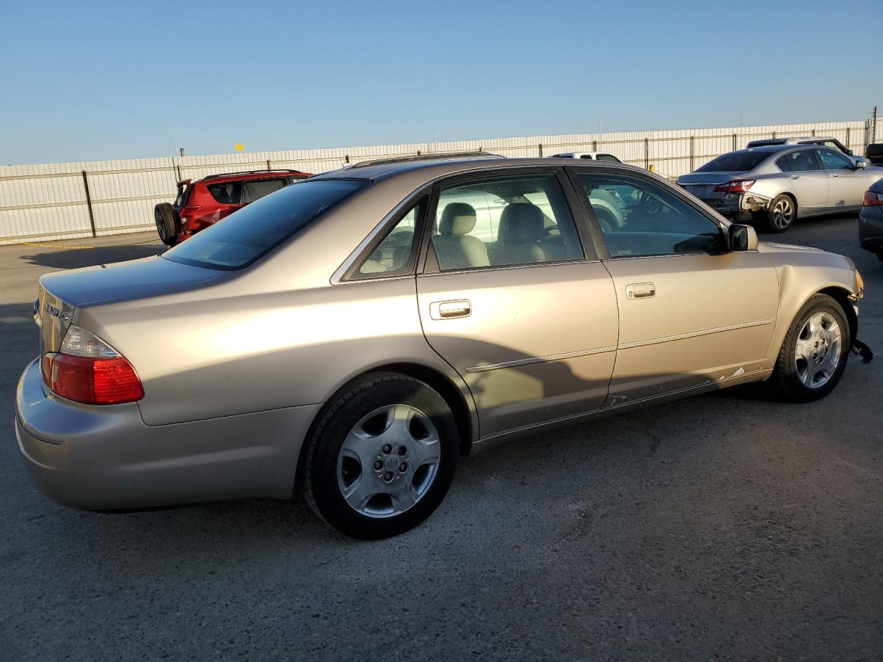 Photo 2 VIN: 4T1BF28B13U311938 - TOYOTA AVALON 