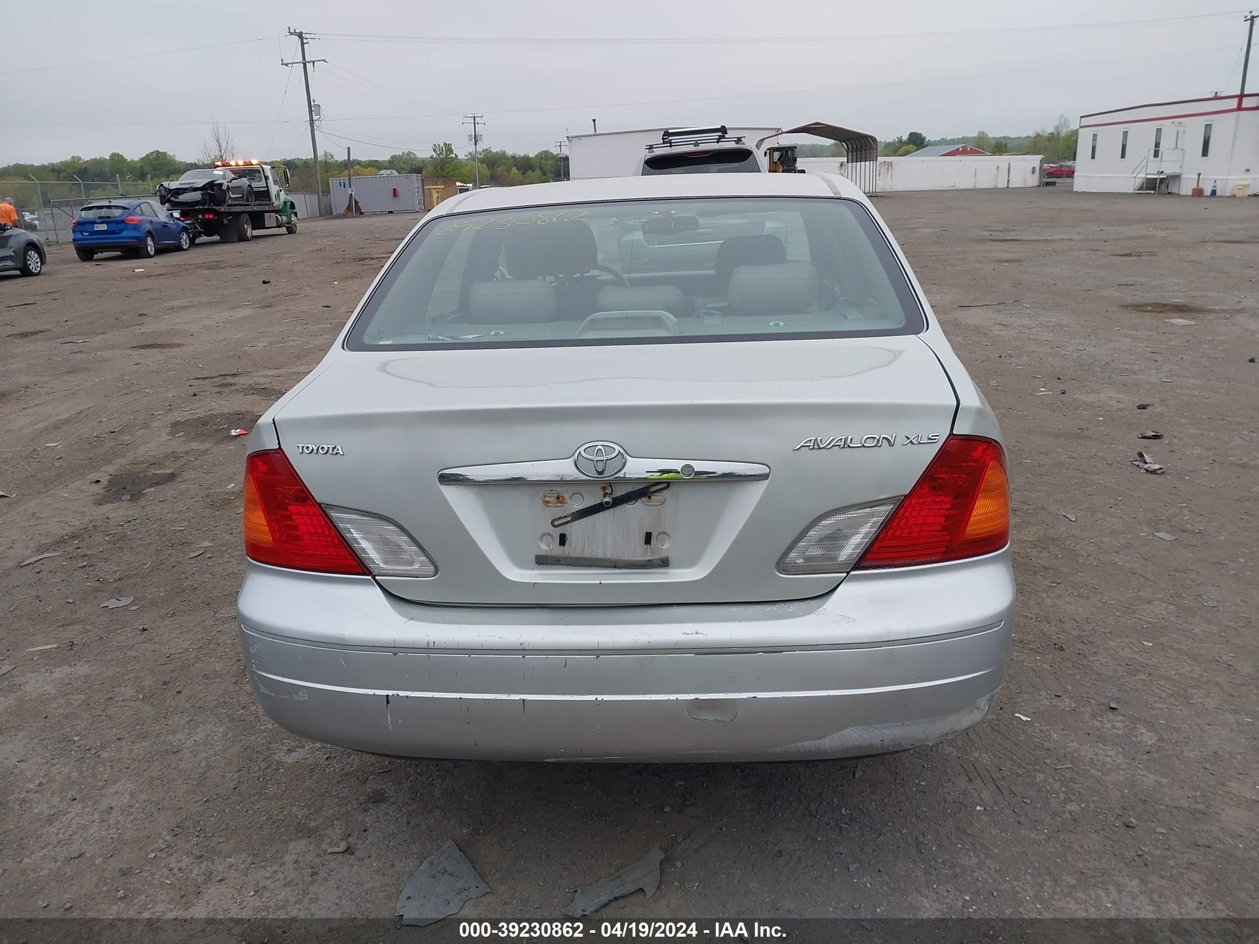 Photo 16 VIN: 4T1BF28B1YU034294 - TOYOTA AVALON 