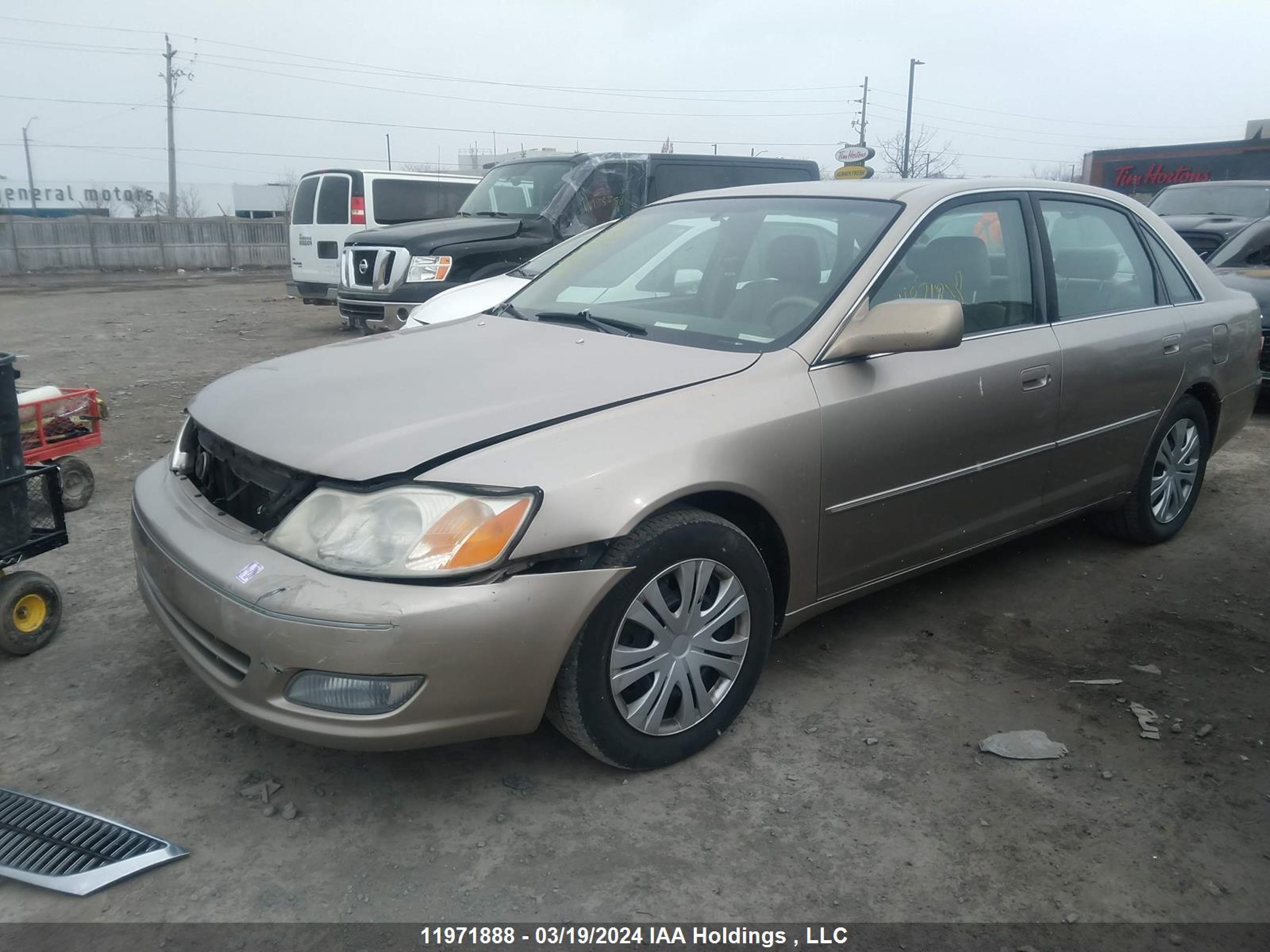 Photo 1 VIN: 4T1BF28B1YU037468 - TOYOTA AVALON 