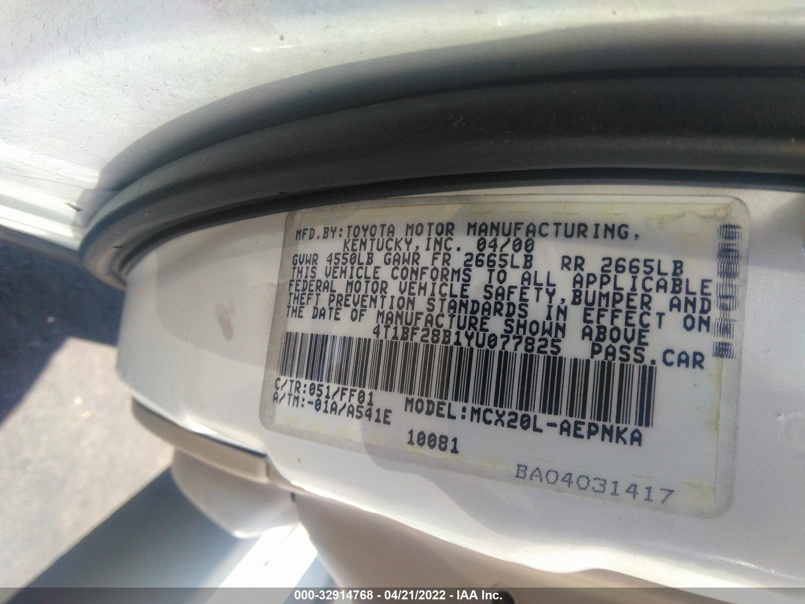 Photo 8 VIN: 4T1BF28B1YU077825 - TOYOTA AVALON 