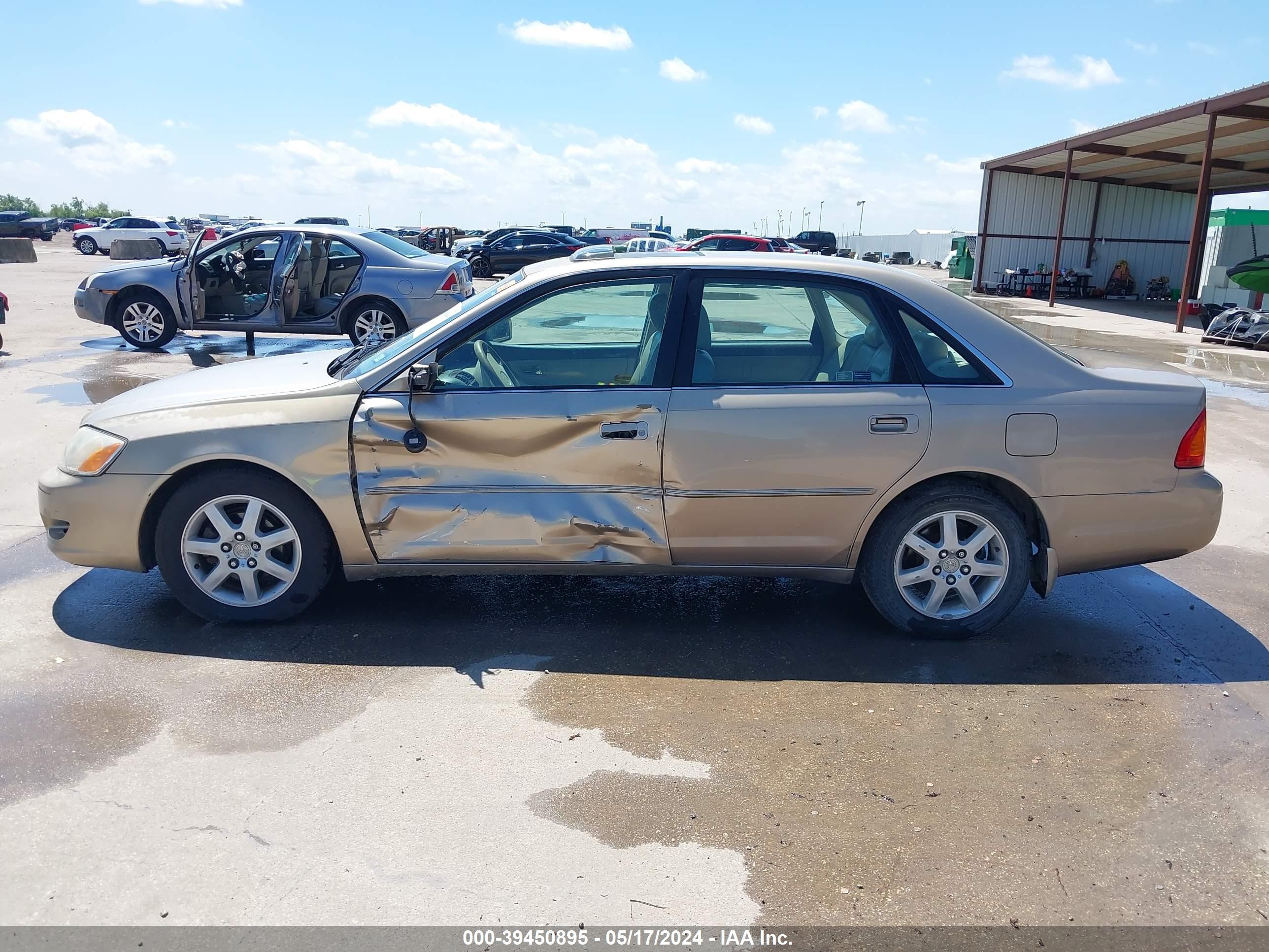 Photo 13 VIN: 4T1BF28B21U153333 - TOYOTA AVALON 