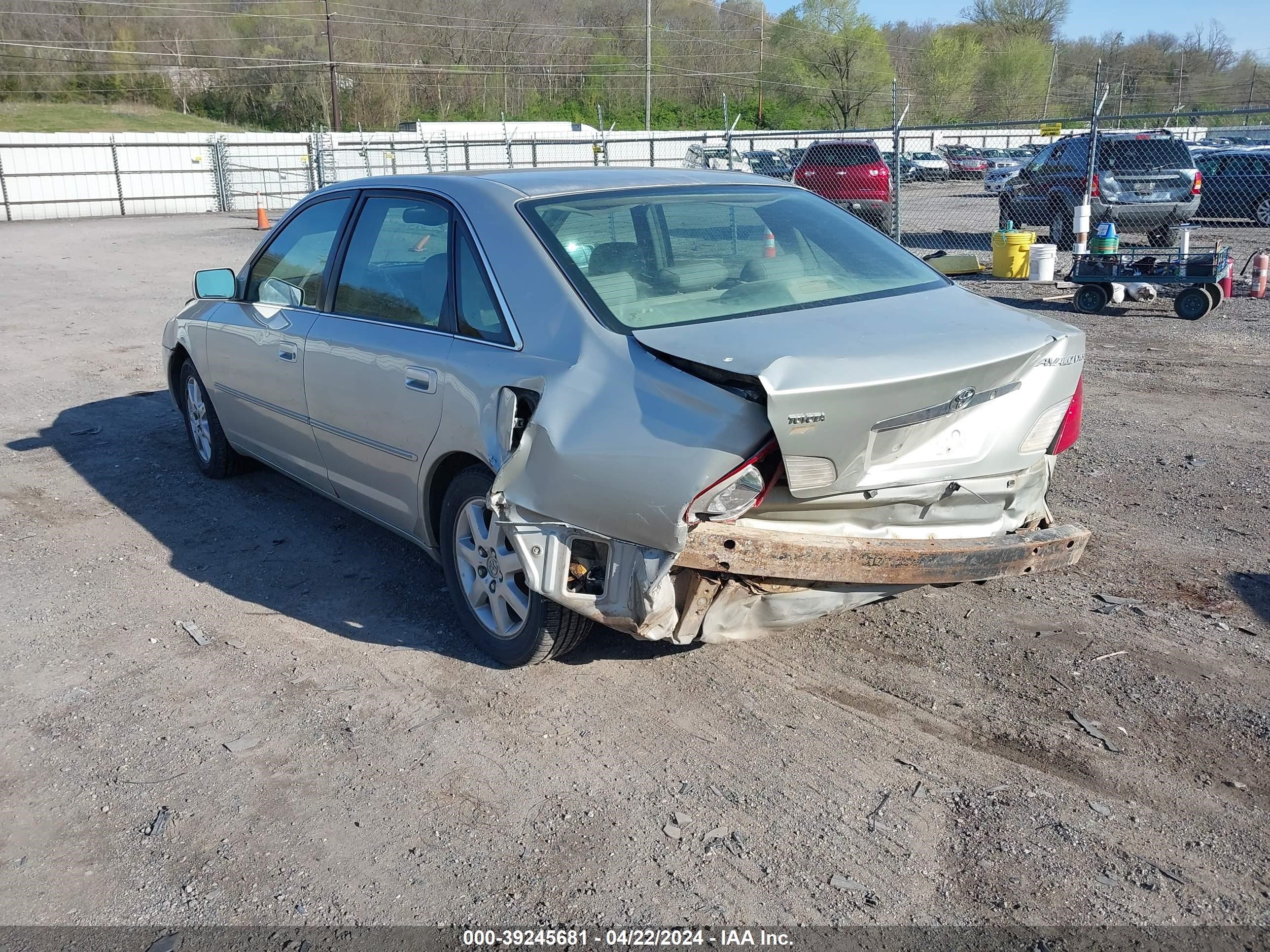 Photo 2 VIN: 4T1BF28B2YU108936 - TOYOTA AVALON 