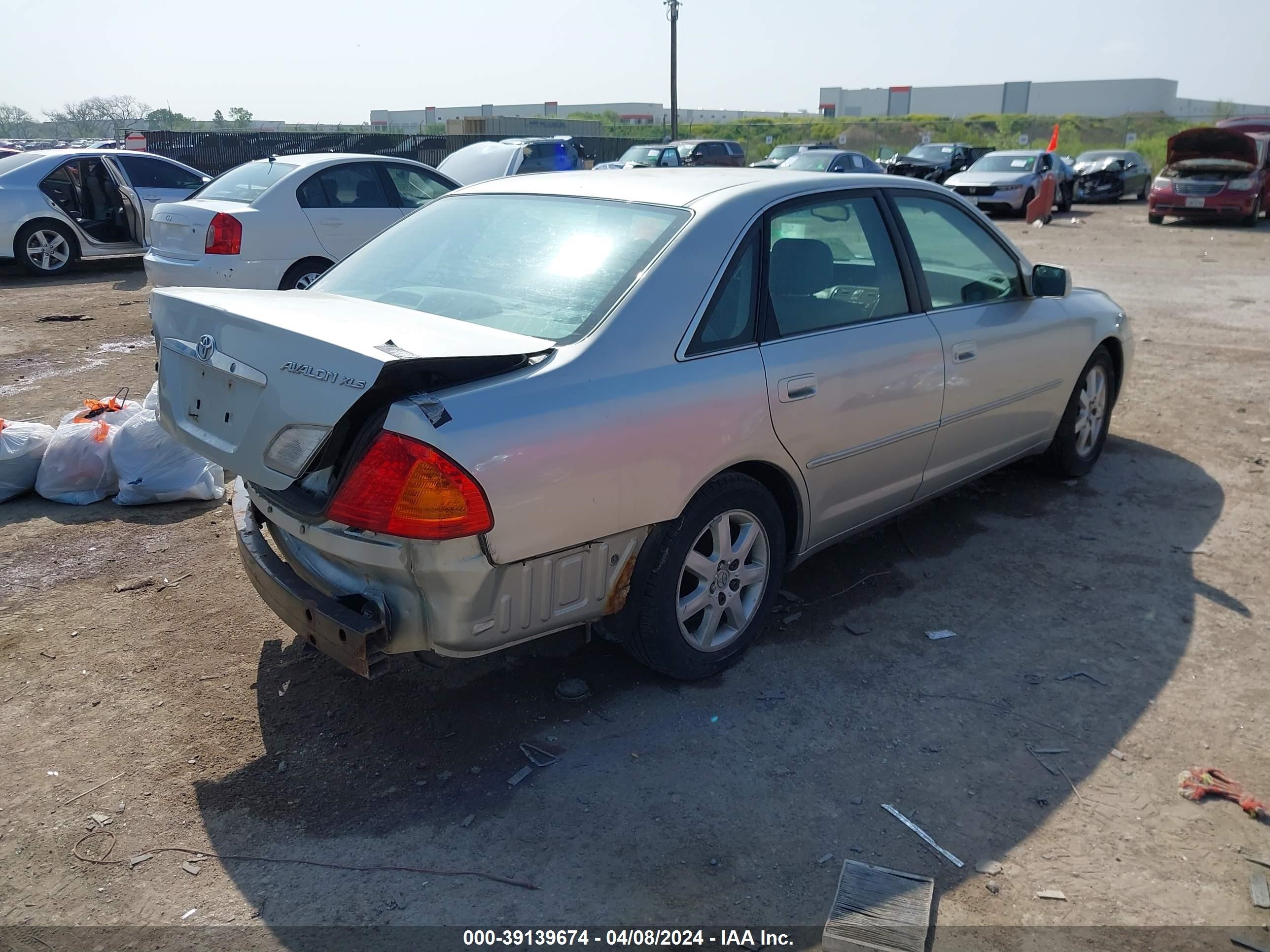 Photo 3 VIN: 4T1BF28B32U198802 - TOYOTA AVALON 