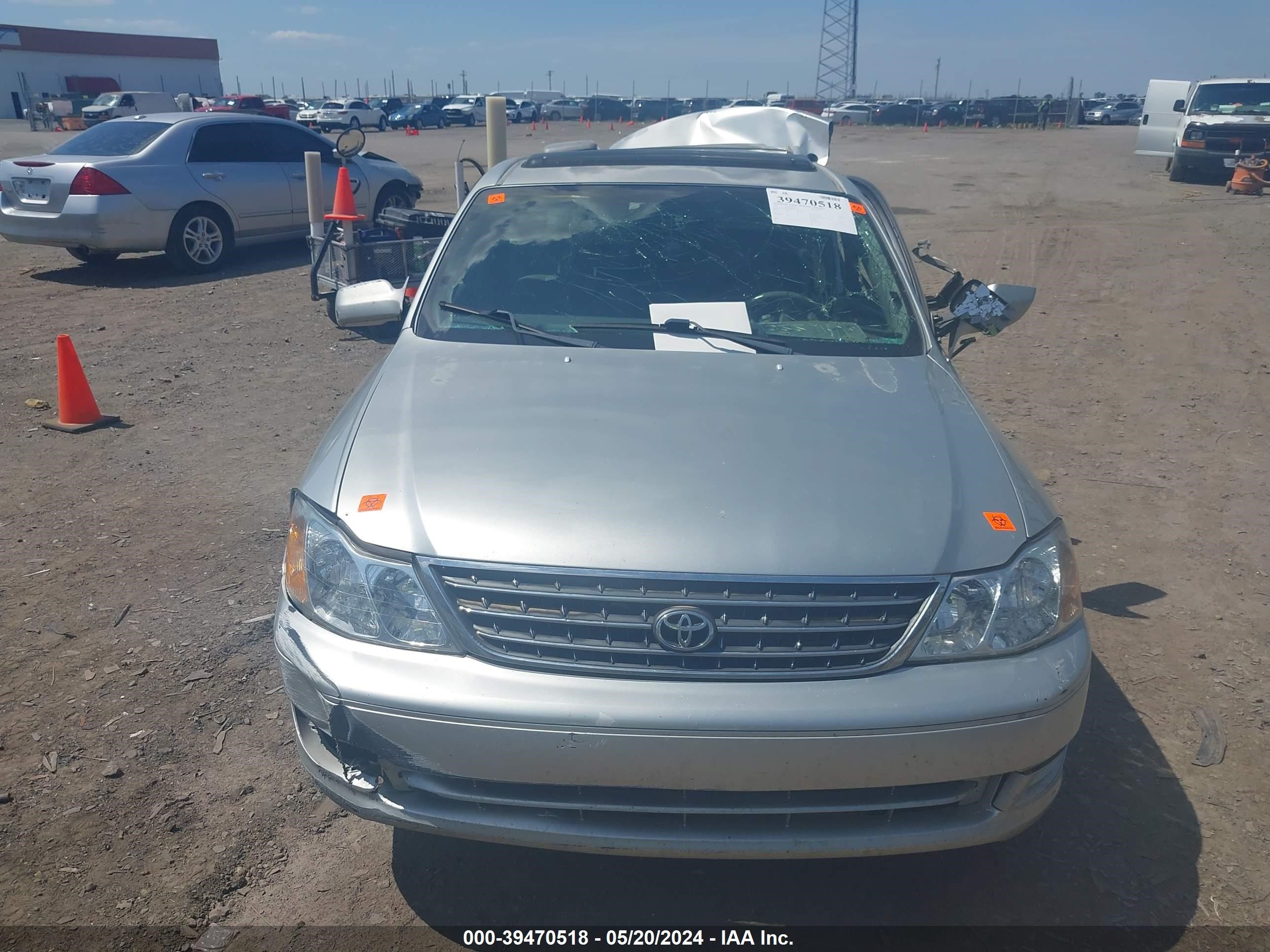 Photo 14 VIN: 4T1BF28B33U268574 - TOYOTA AVALON 