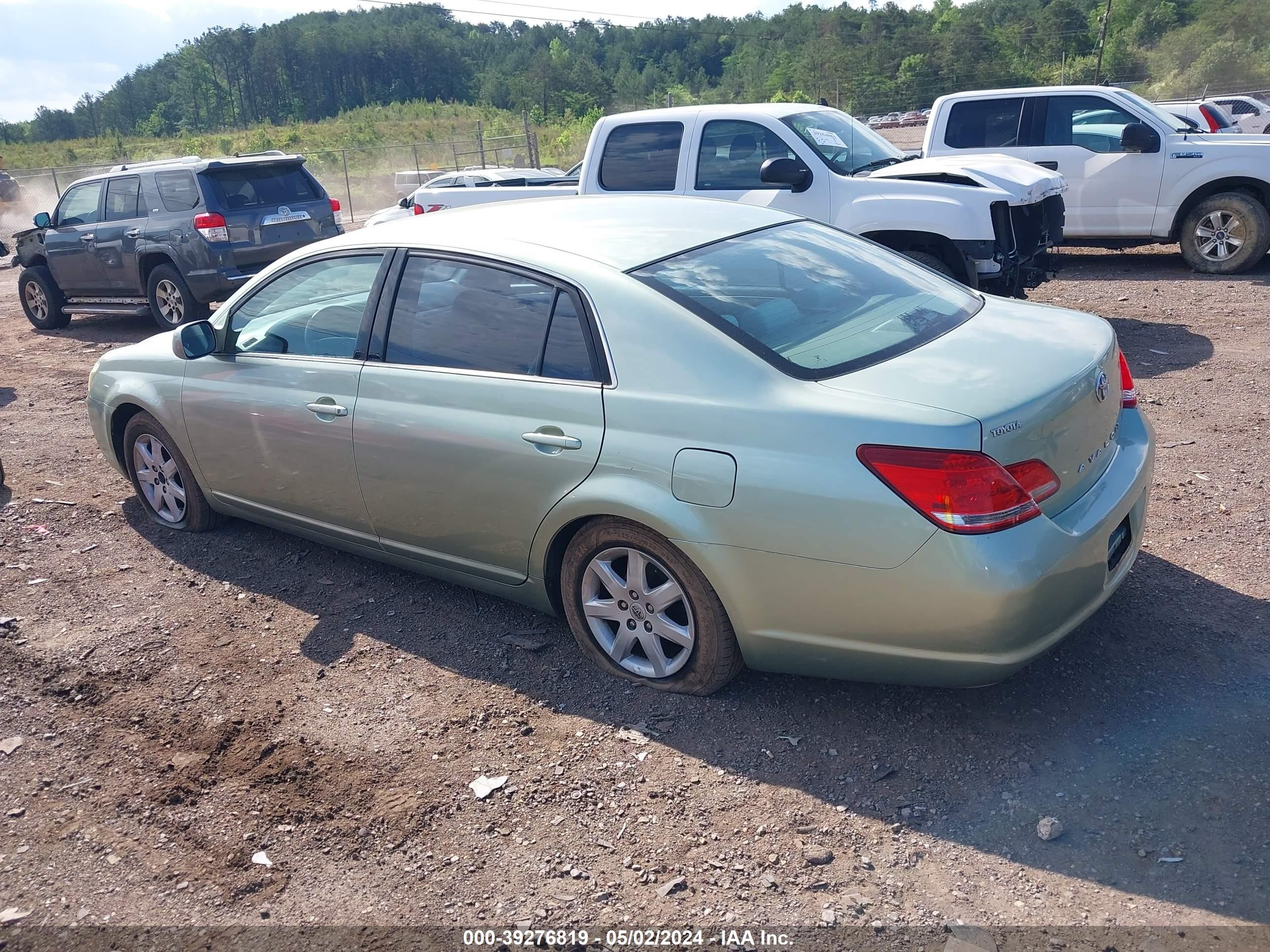 Photo 2 VIN: 4T1BF28B34U364206 - TOYOTA AVALON 