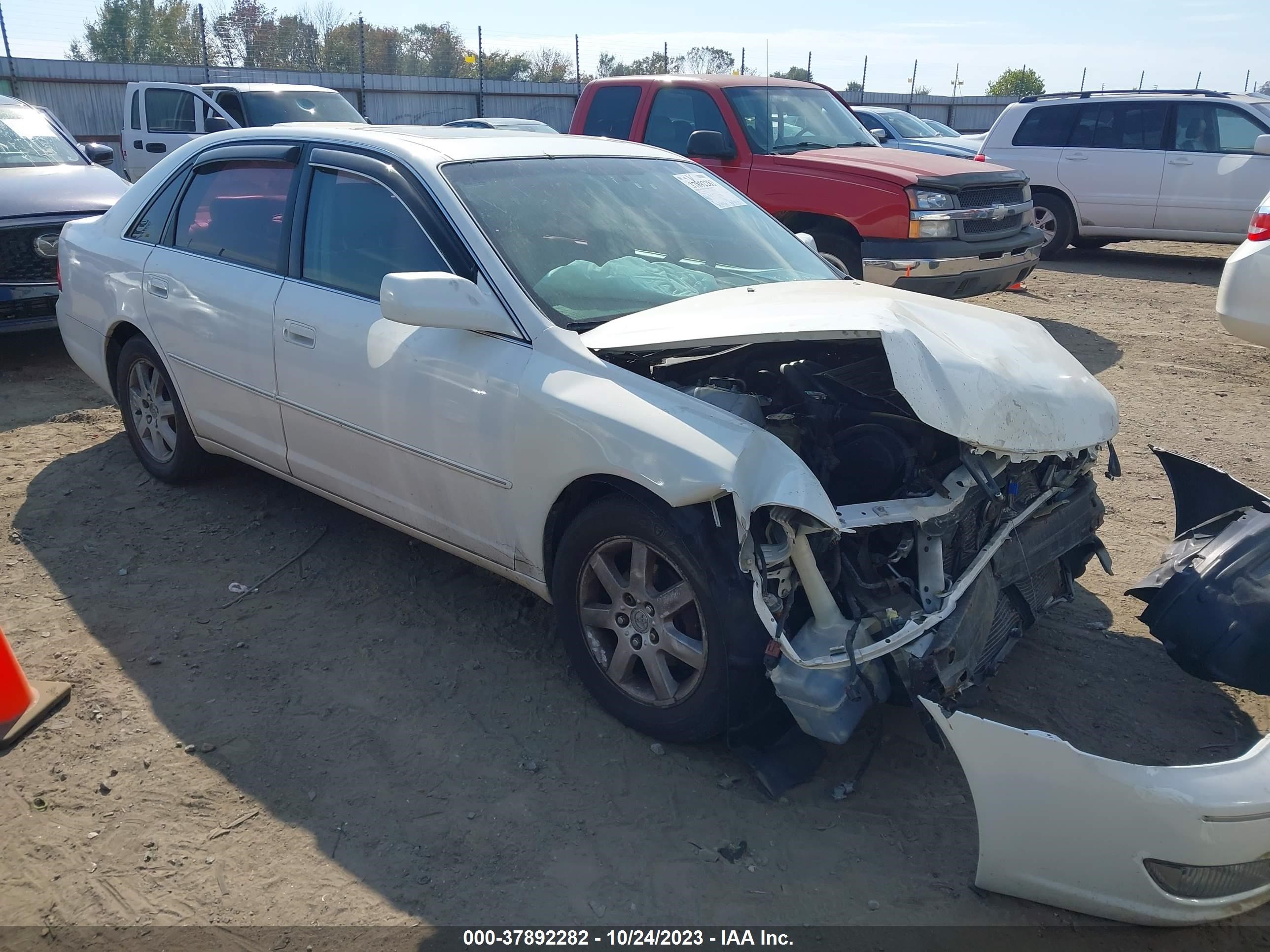 Photo 0 VIN: 4T1BF28B3YU113708 - TOYOTA AVALON 