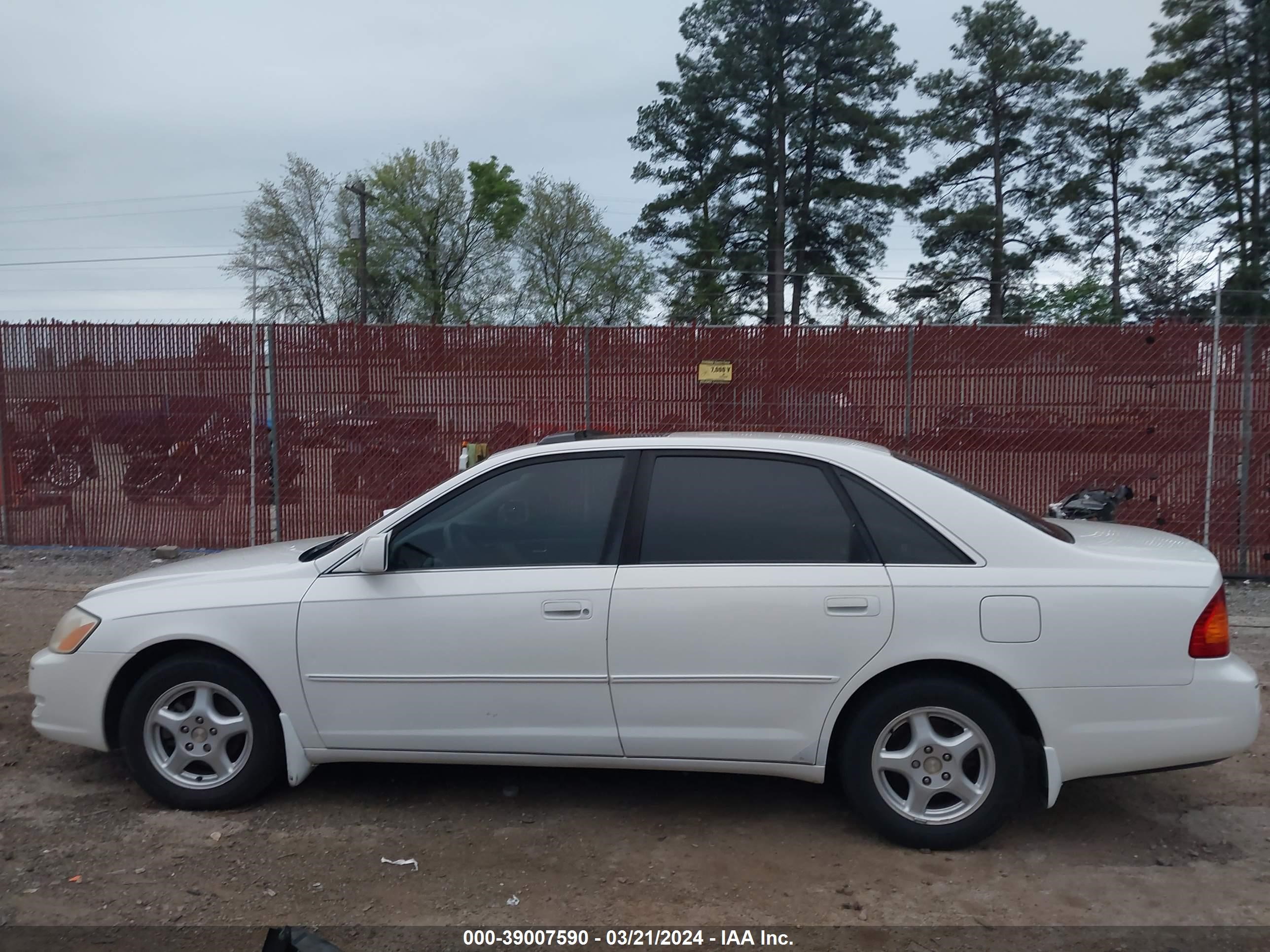 Photo 13 VIN: 4T1BF28B41U115845 - TOYOTA AVALON 