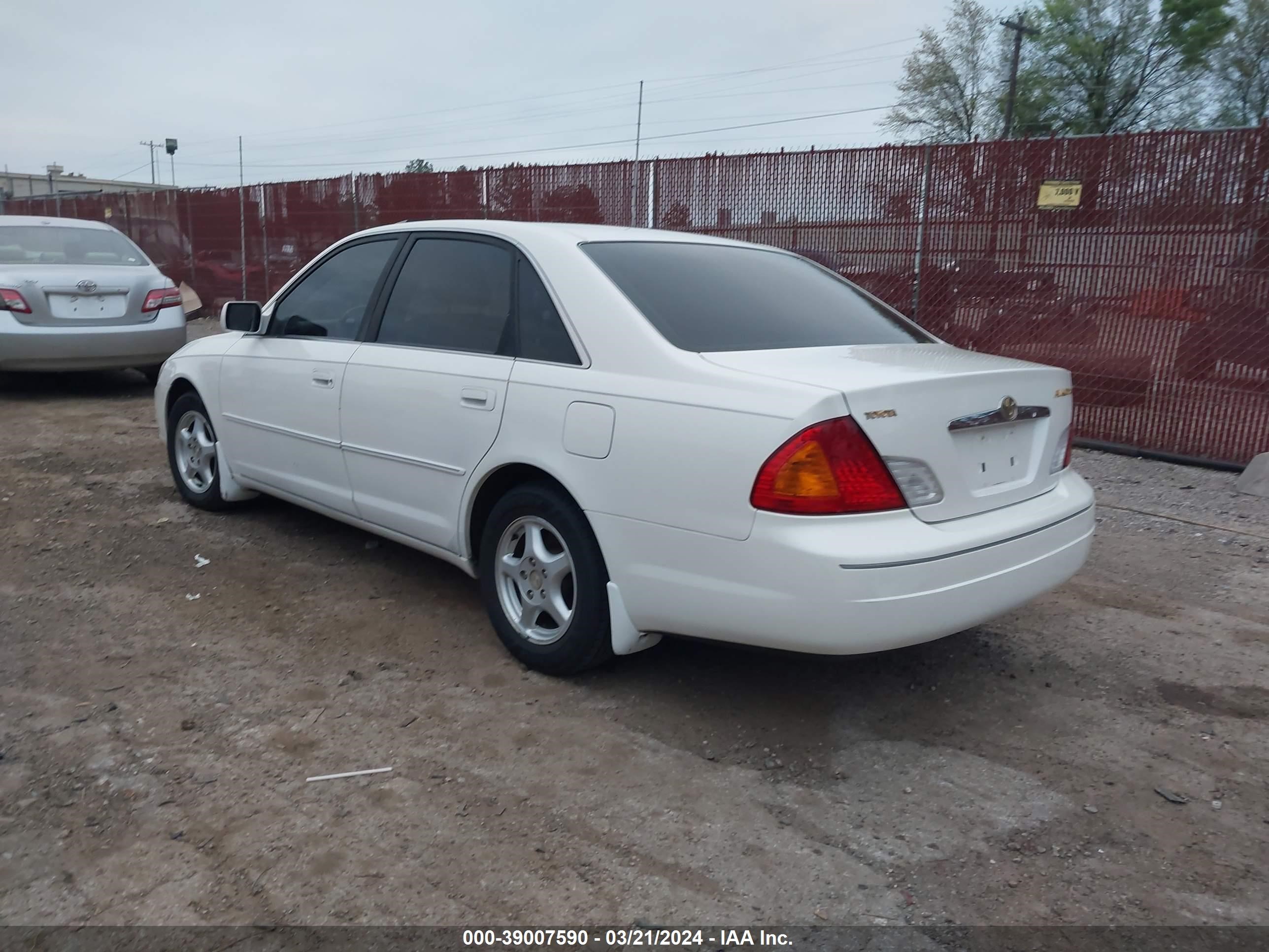 Photo 2 VIN: 4T1BF28B41U115845 - TOYOTA AVALON 