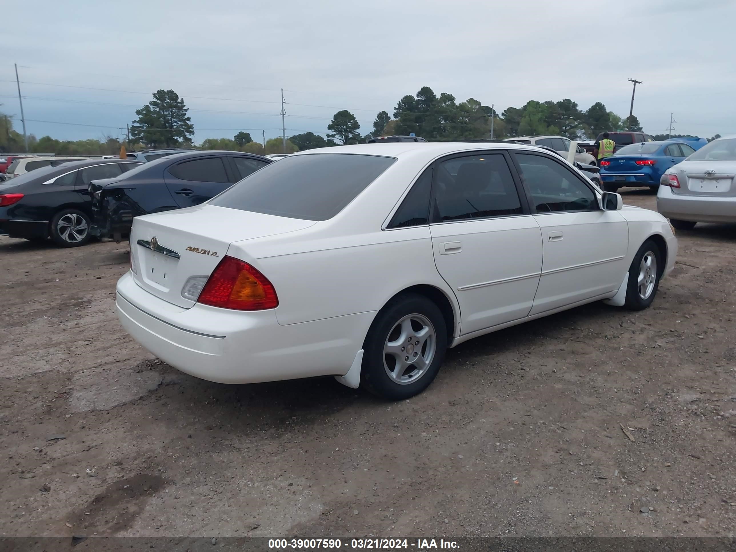 Photo 3 VIN: 4T1BF28B41U115845 - TOYOTA AVALON 