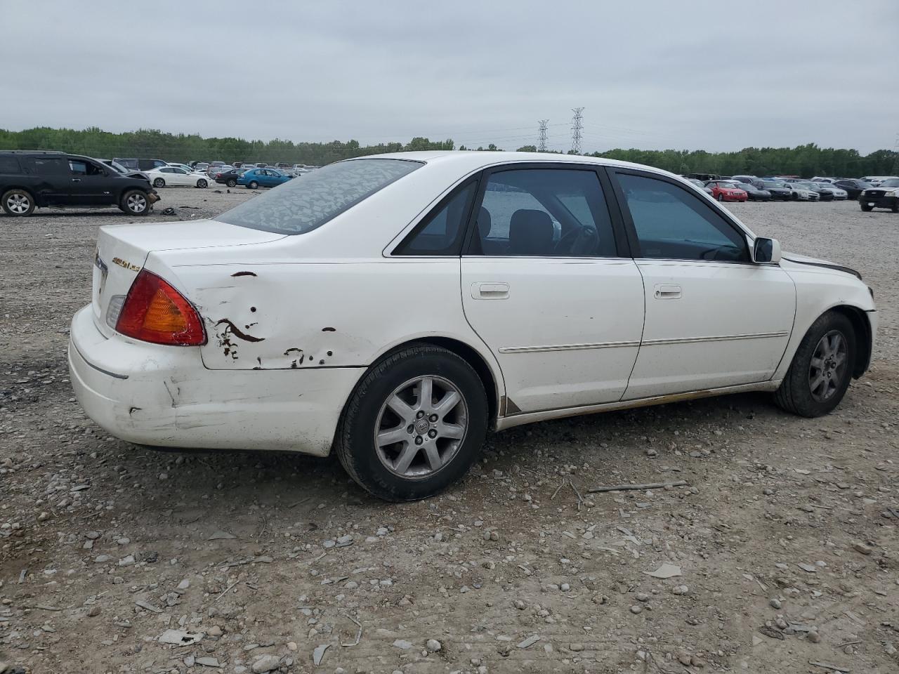 Photo 2 VIN: 4T1BF28B4YU103902 - TOYOTA AVALON 