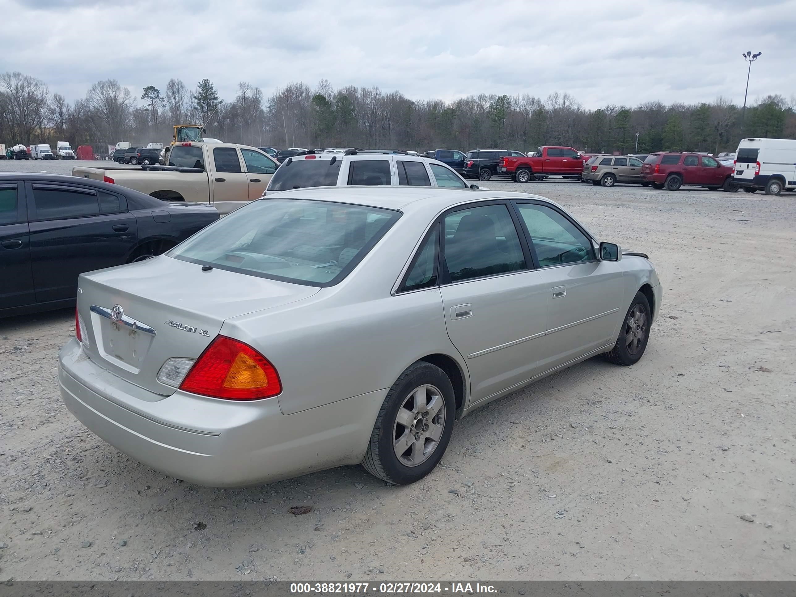 Photo 3 VIN: 4T1BF28B52U229581 - TOYOTA AVALON 