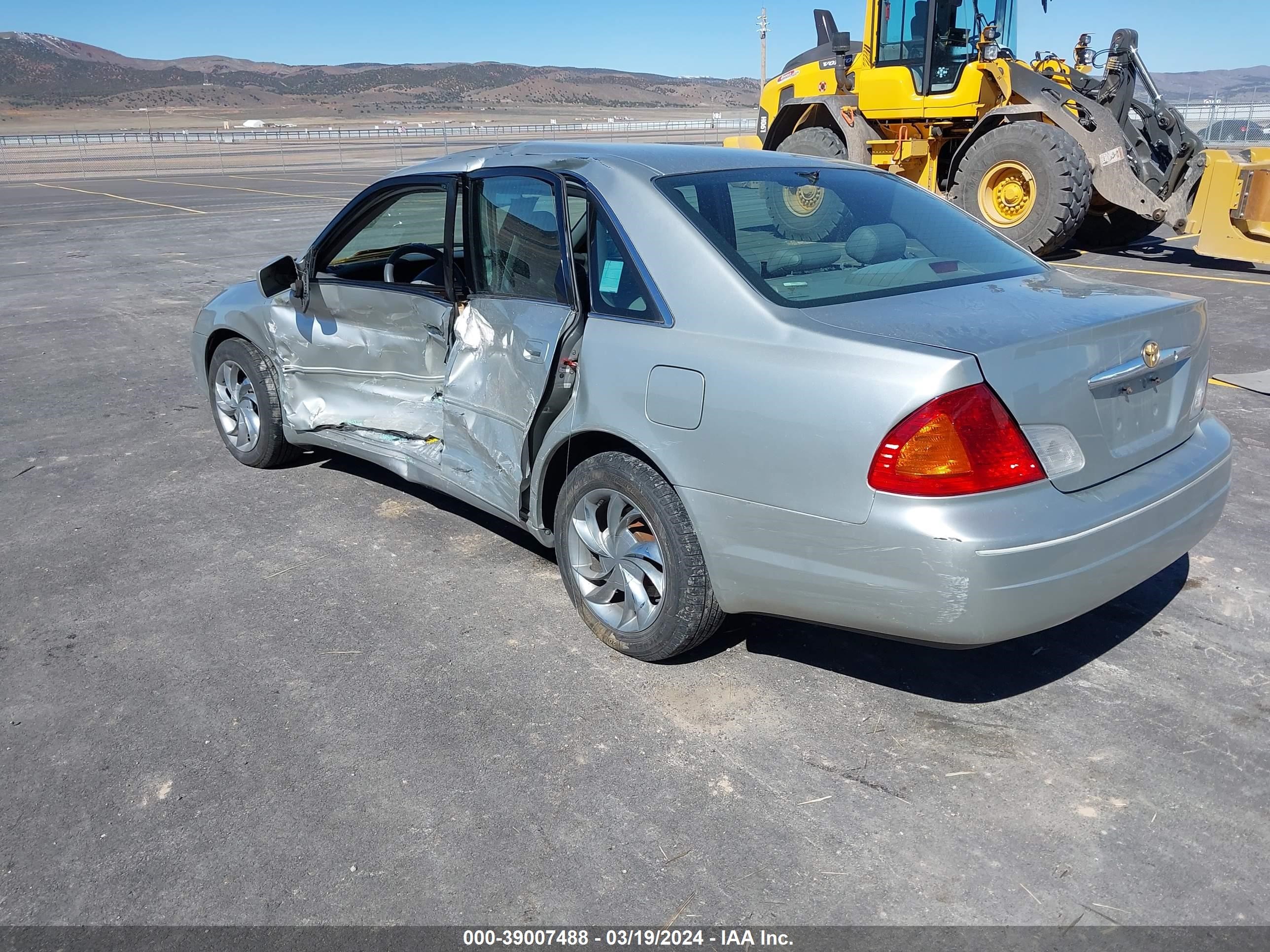 Photo 2 VIN: 4T1BF28B61U189879 - TOYOTA AVALON 