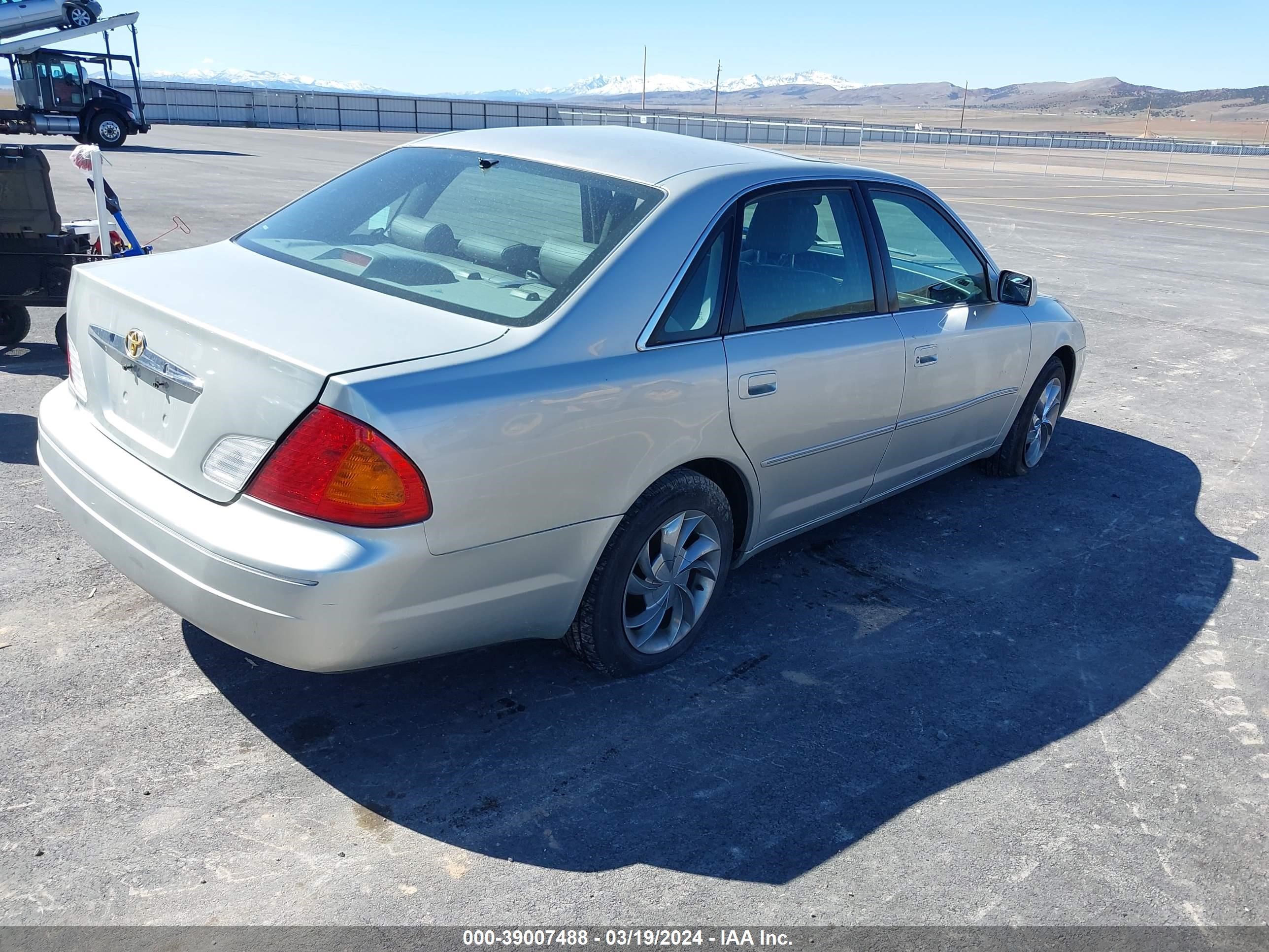 Photo 3 VIN: 4T1BF28B61U189879 - TOYOTA AVALON 