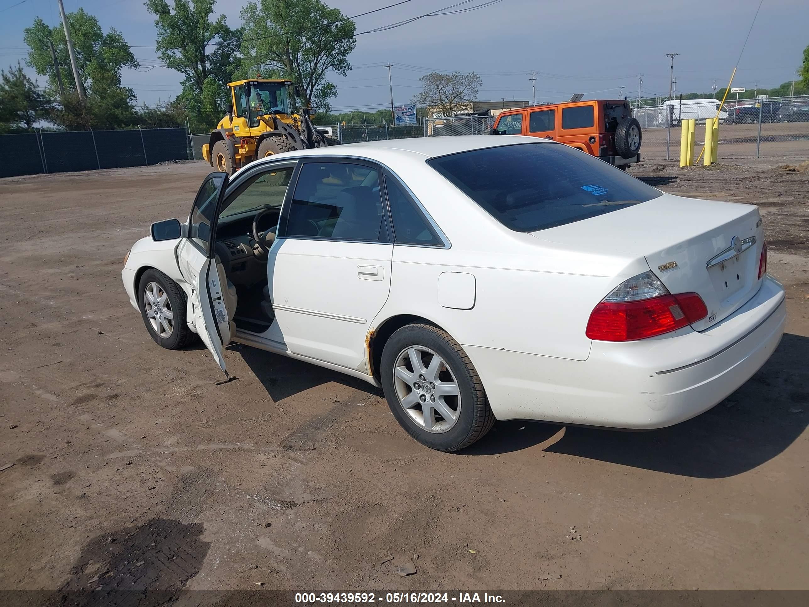 Photo 2 VIN: 4T1BF28B63U294151 - TOYOTA AVALON 