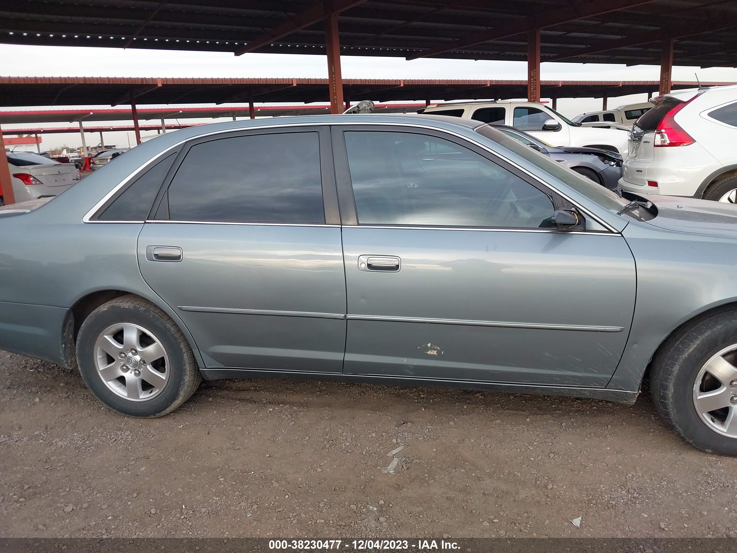 Photo 13 VIN: 4T1BF28B6YU030869 - TOYOTA AVALON 