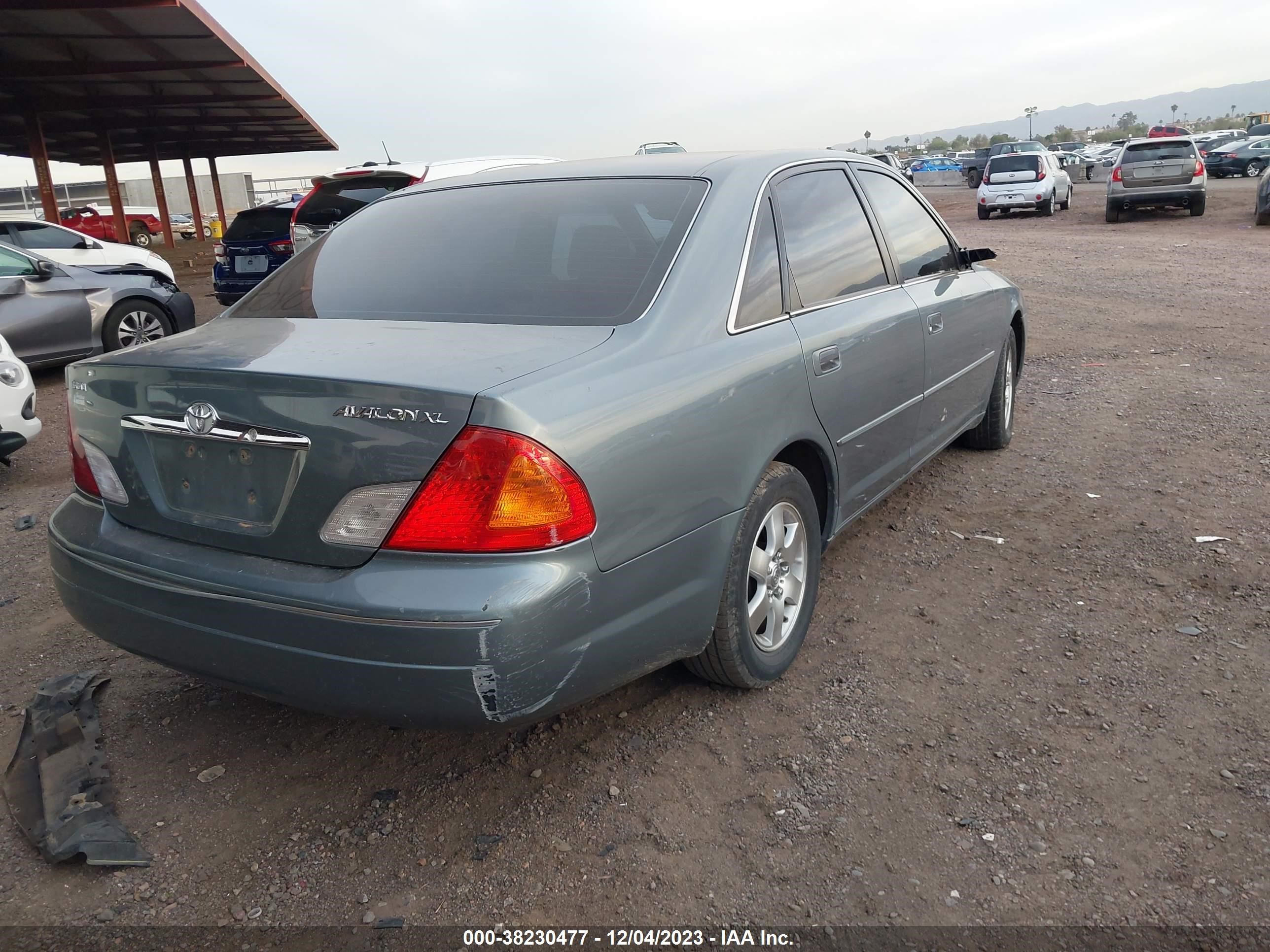 Photo 3 VIN: 4T1BF28B6YU030869 - TOYOTA AVALON 