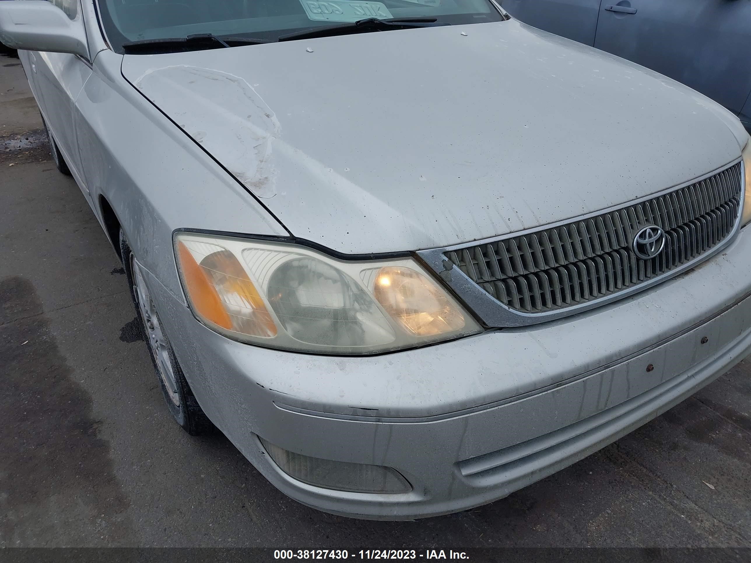 Photo 5 VIN: 4T1BF28B6YU063869 - TOYOTA AVALON 