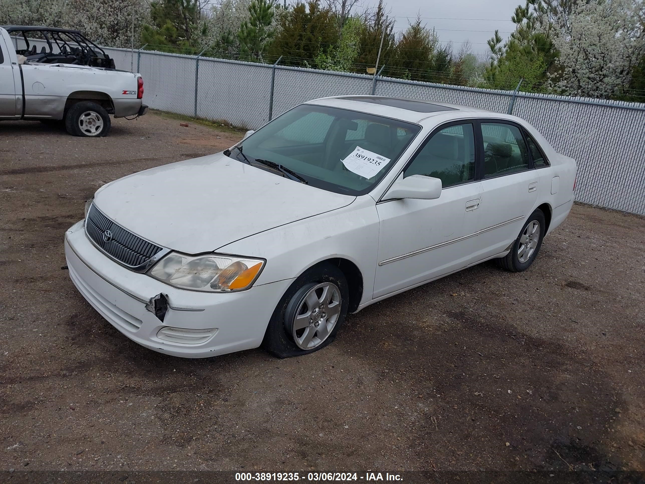 Photo 1 VIN: 4T1BF28B71U116813 - TOYOTA AVALON 