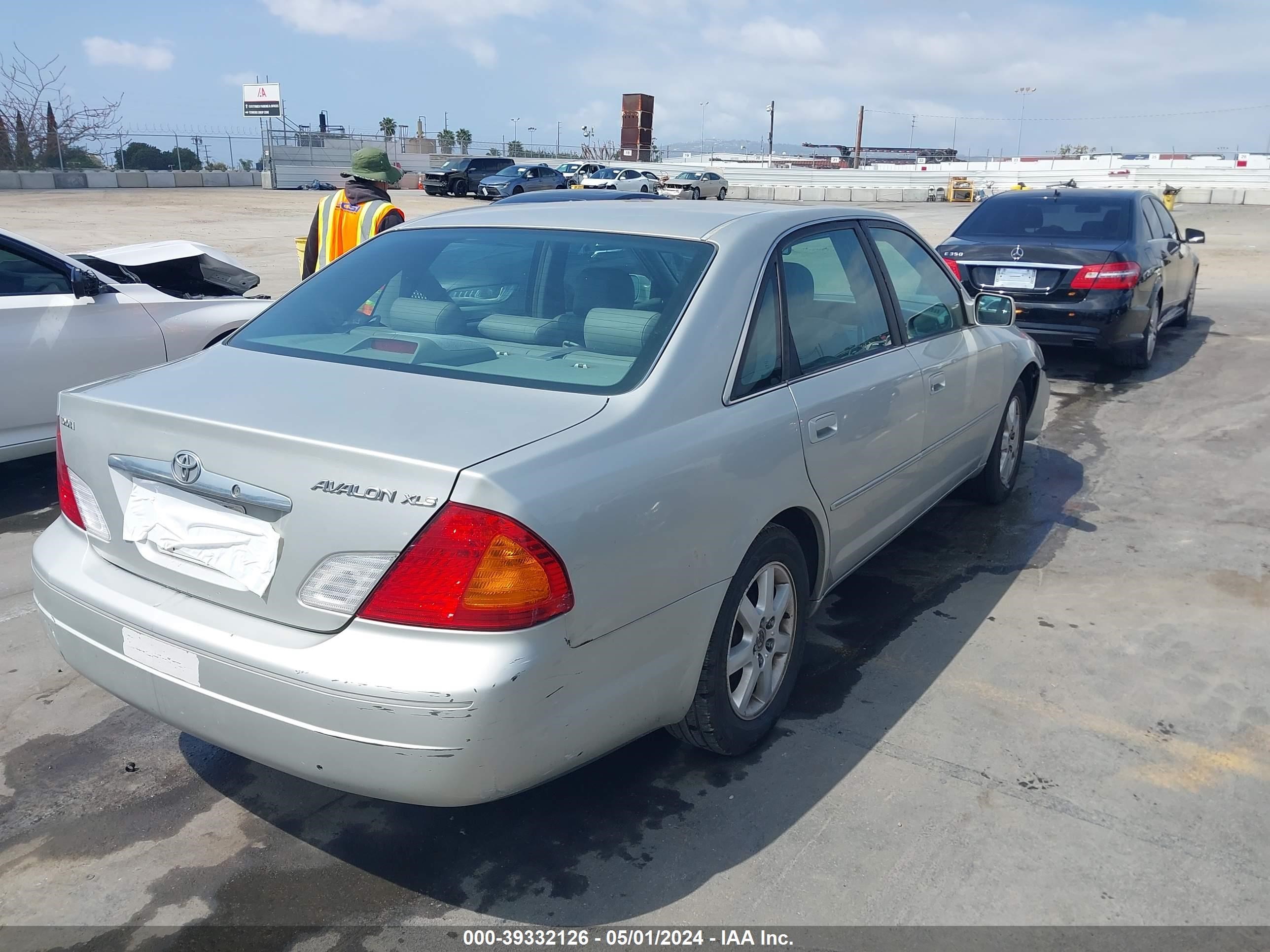 Photo 3 VIN: 4T1BF28B71U175036 - TOYOTA AVALON 