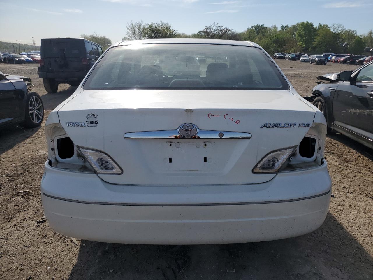 Photo 5 VIN: 4T1BF28B71U182701 - TOYOTA AVALON 