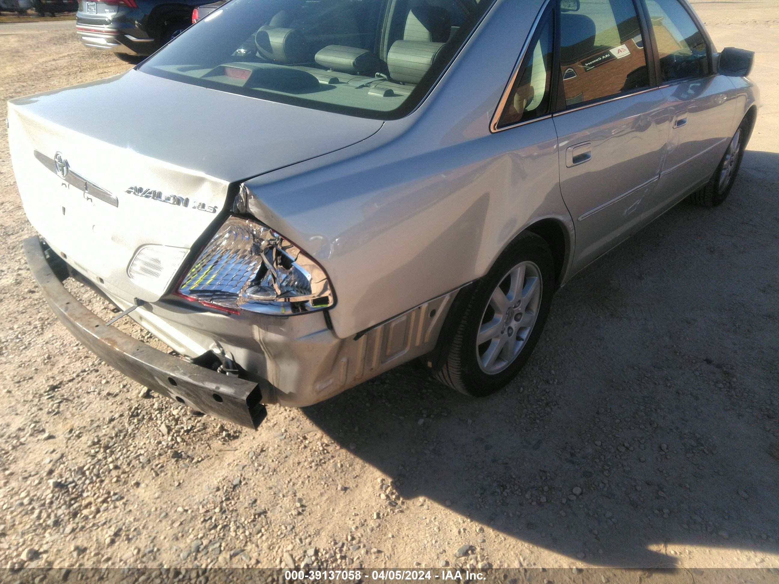 Photo 5 VIN: 4T1BF28B72U230635 - TOYOTA AVALON 