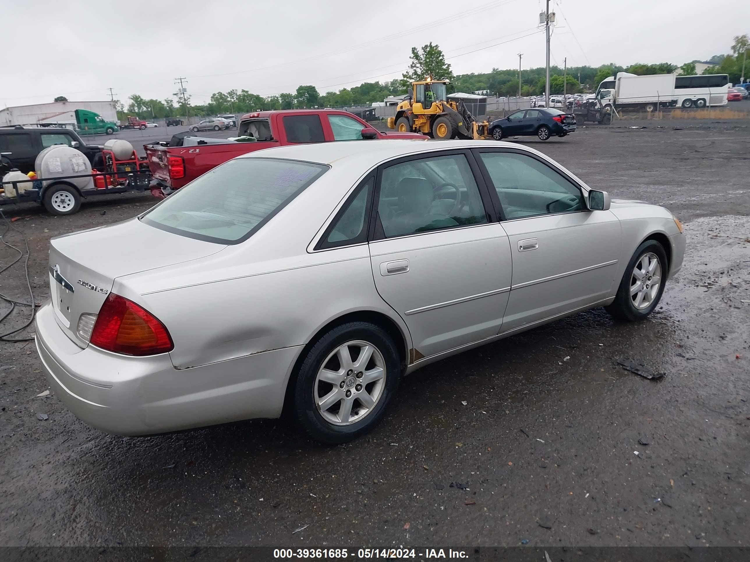 Photo 3 VIN: 4T1BF28B7YU054081 - TOYOTA AVALON 