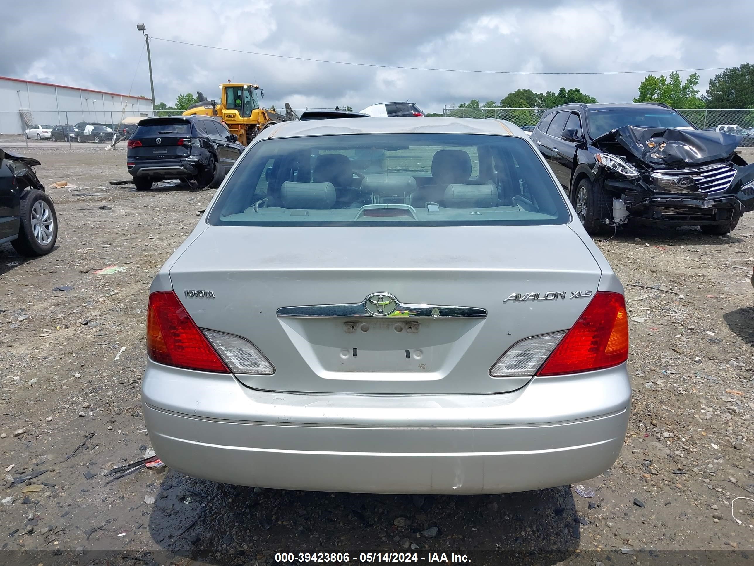 Photo 15 VIN: 4T1BF28B82U257150 - TOYOTA AVALON 