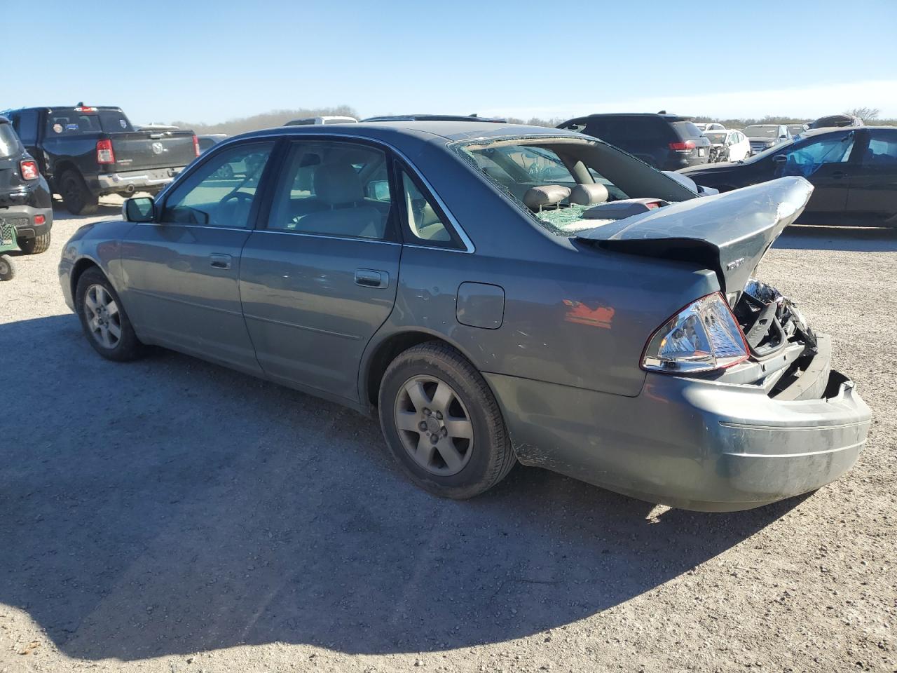 Photo 1 VIN: 4T1BF28B82U260548 - TOYOTA AVALON 