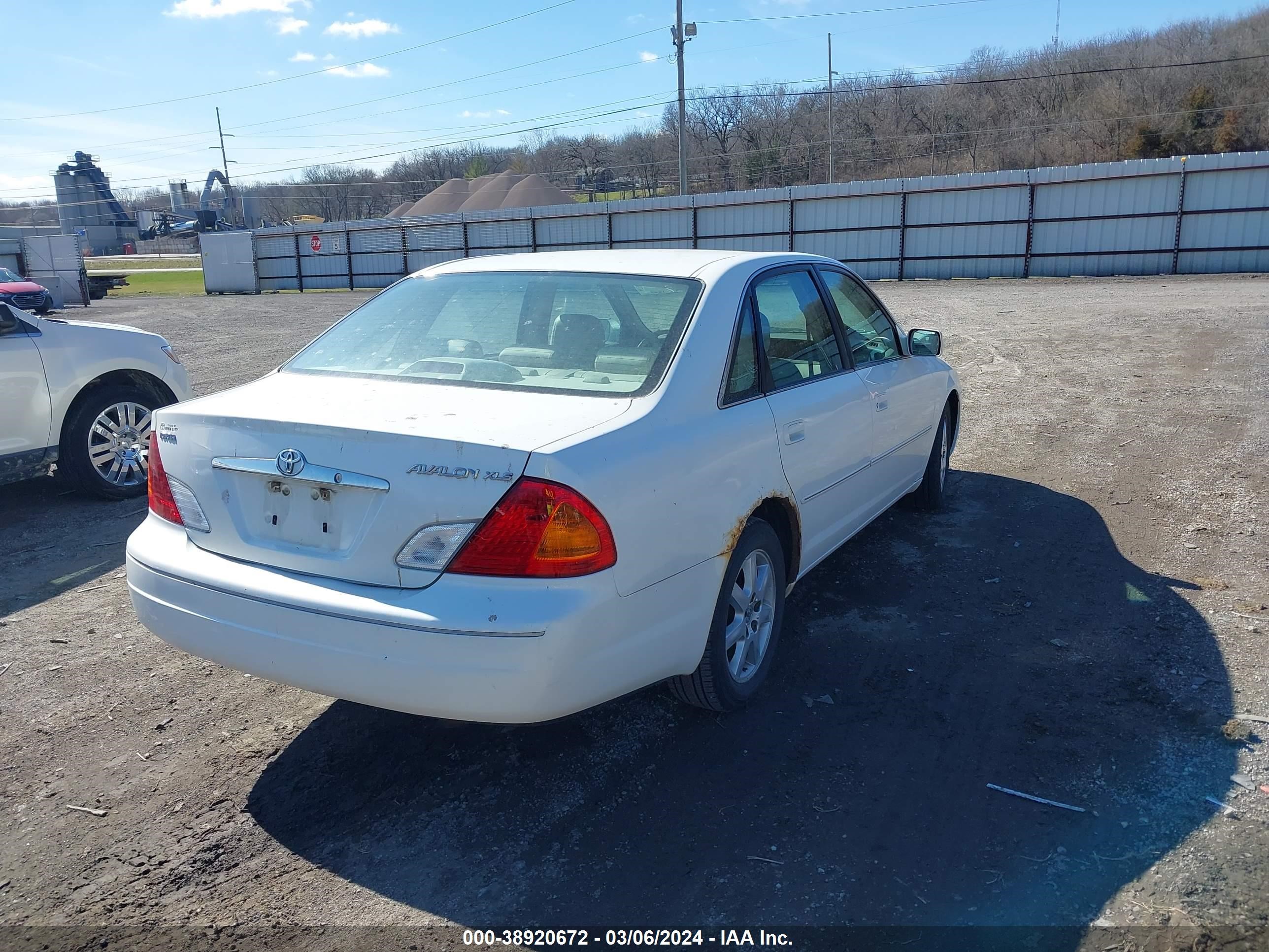 Photo 3 VIN: 4T1BF28B91U179038 - TOYOTA AVALON 