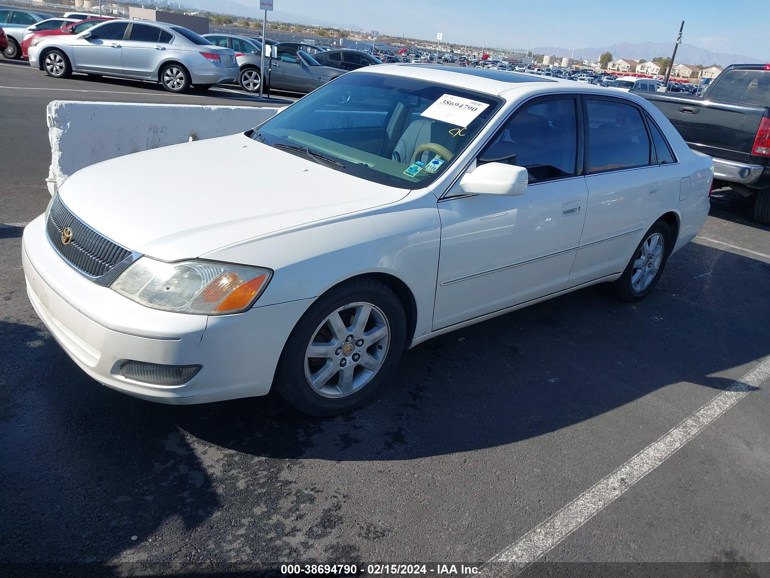 Photo 1 VIN: 4T1BF28B9YU065843 - TOYOTA AVALON 