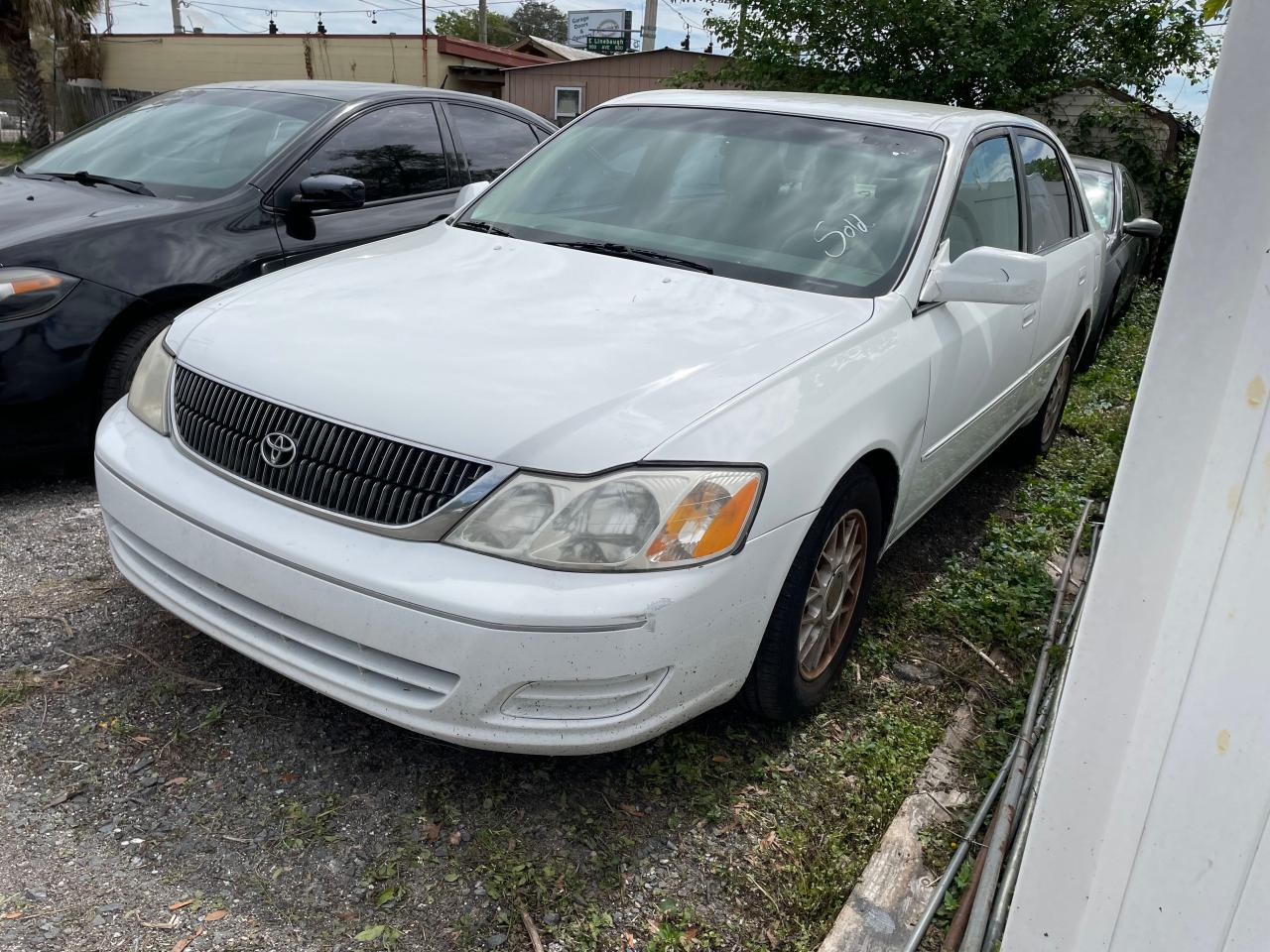 Photo 1 VIN: 4T1BF28BXYU042541 - TOYOTA AVALON 