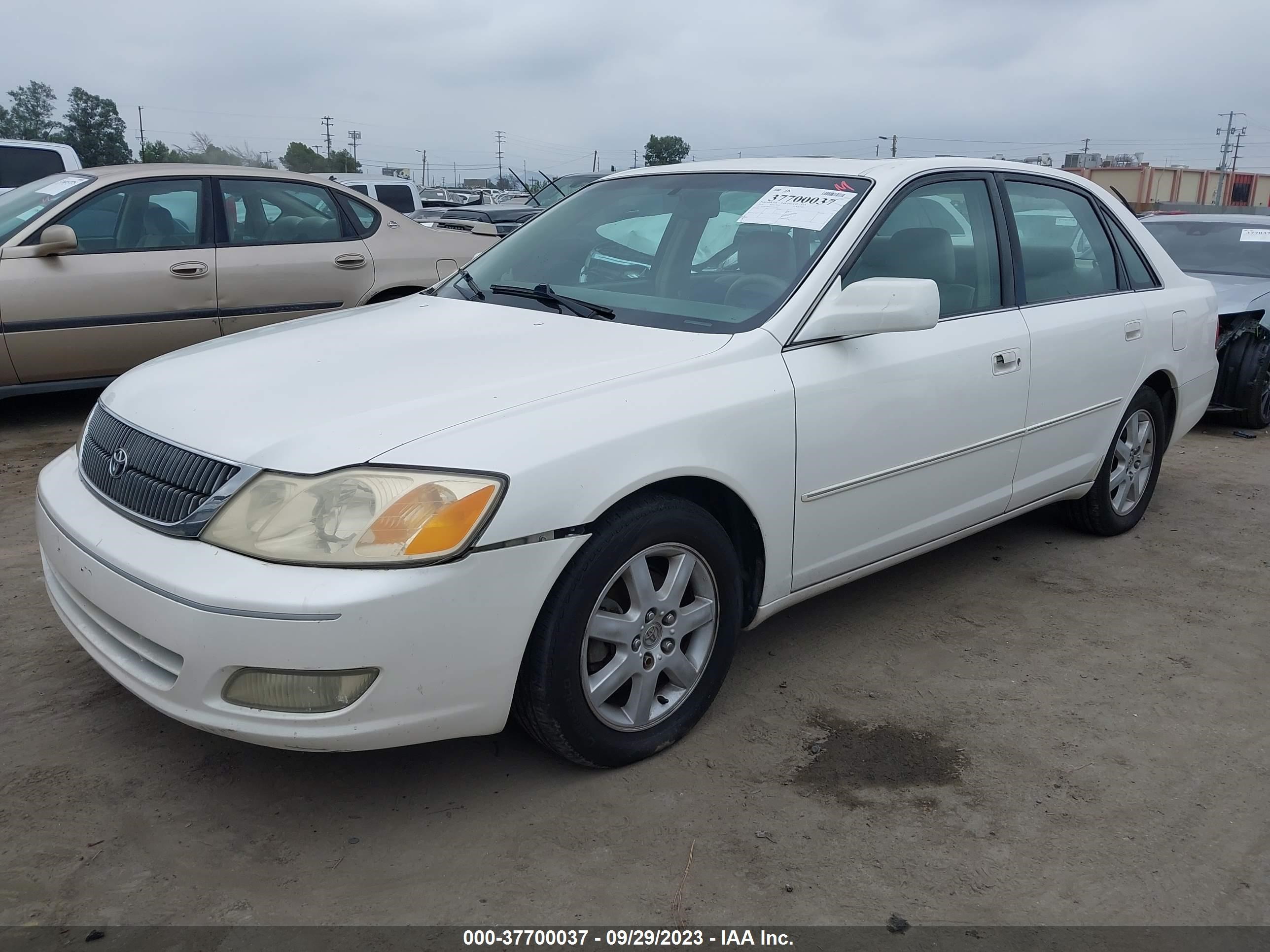 Photo 1 VIN: 4T1BF28BXYU108361 - TOYOTA AVALON 