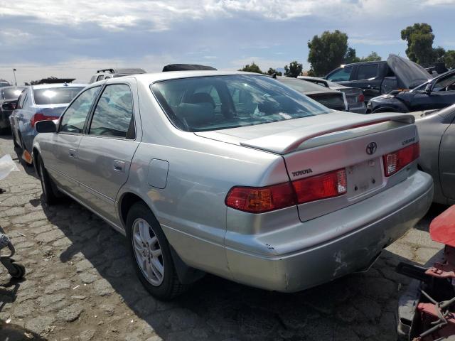 Photo 1 VIN: 4T1BF28K0YU110930 - TOYOTA CAMRY 