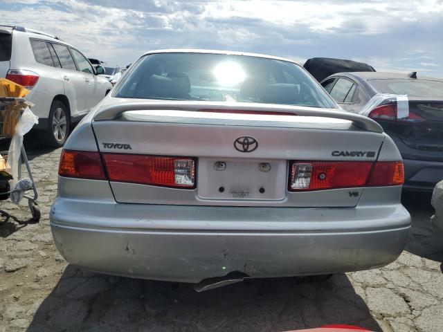 Photo 5 VIN: 4T1BF28K0YU110930 - TOYOTA CAMRY 