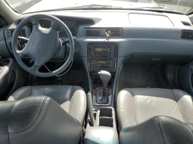 Photo 7 VIN: 4T1BF28K0YU110930 - TOYOTA CAMRY 