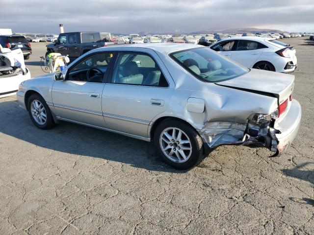 Photo 1 VIN: 4T1BF28K0YU113617 - TOYOTA CAMRY 