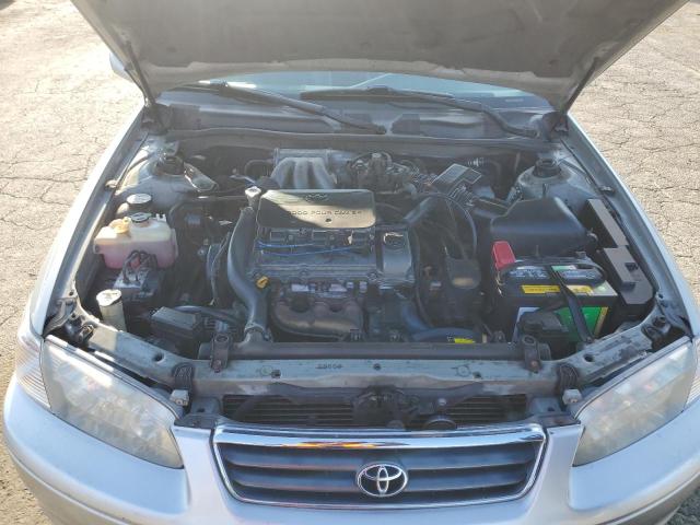 Photo 10 VIN: 4T1BF28K0YU113617 - TOYOTA CAMRY 