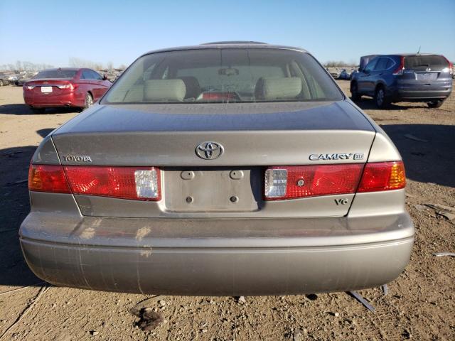 Photo 5 VIN: 4T1BF28K1YU114582 - TOYOTA CAMRY 