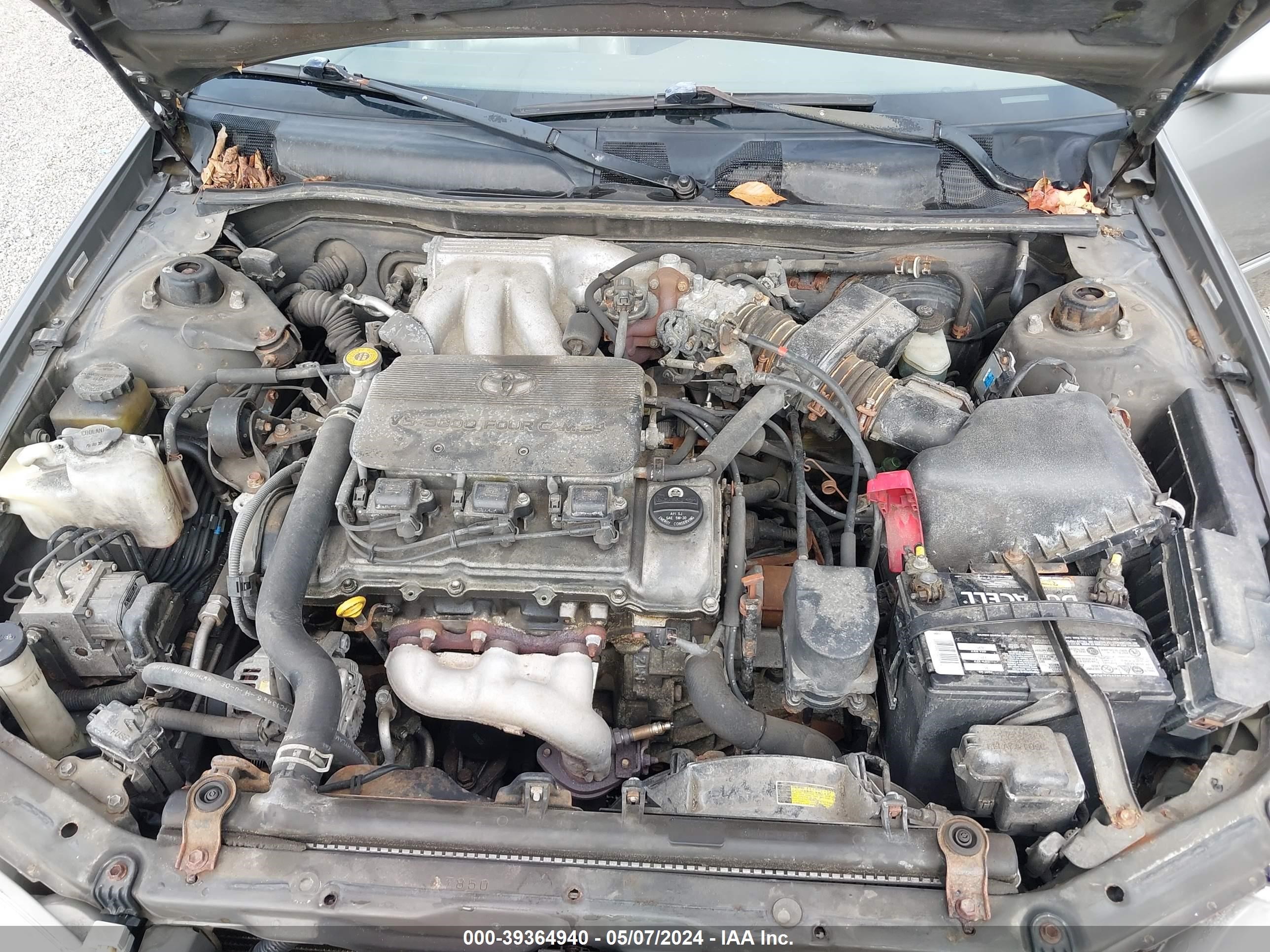 Photo 9 VIN: 4T1BF28K2YU094889 - TOYOTA CAMRY 