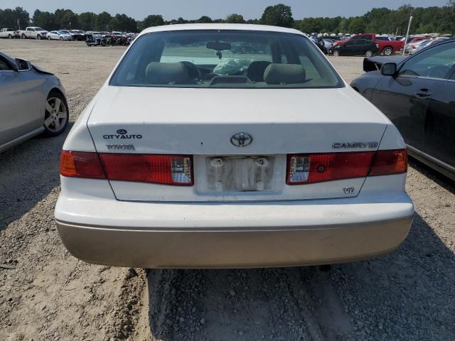 Photo 5 VIN: 4T1BF28K3YU935330 - TOYOTA CAMRY LE 