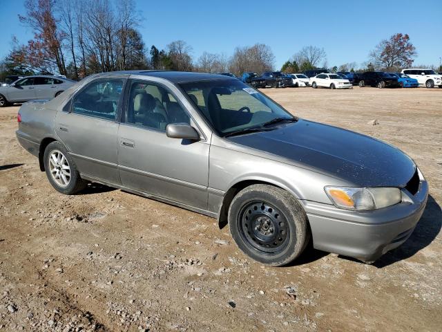 Photo 3 VIN: 4T1BF28K4YU111059 - TOYOTA CAMRY LE 