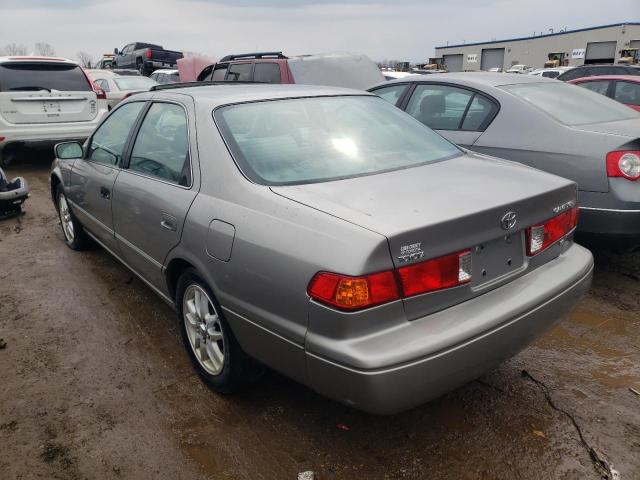 Photo 2 VIN: 4T1BF28K5YU101124 - TOYOTA CAMRY LE 