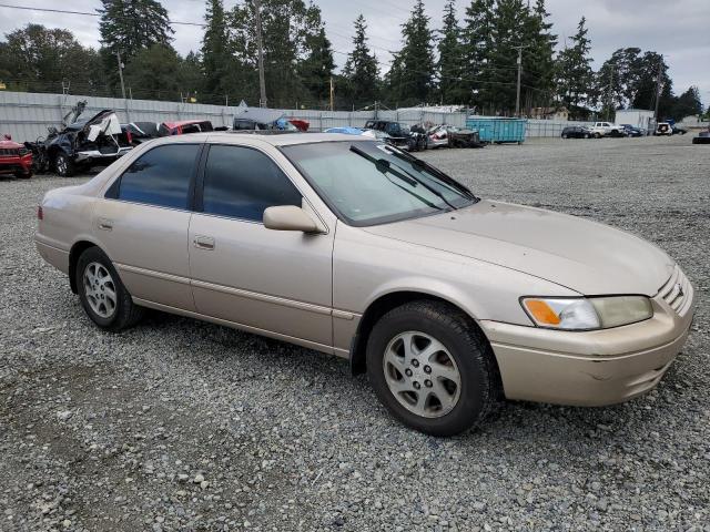 Photo 3 VIN: 4T1BF28K6XU931612 - TOYOTA CAMRY LE 