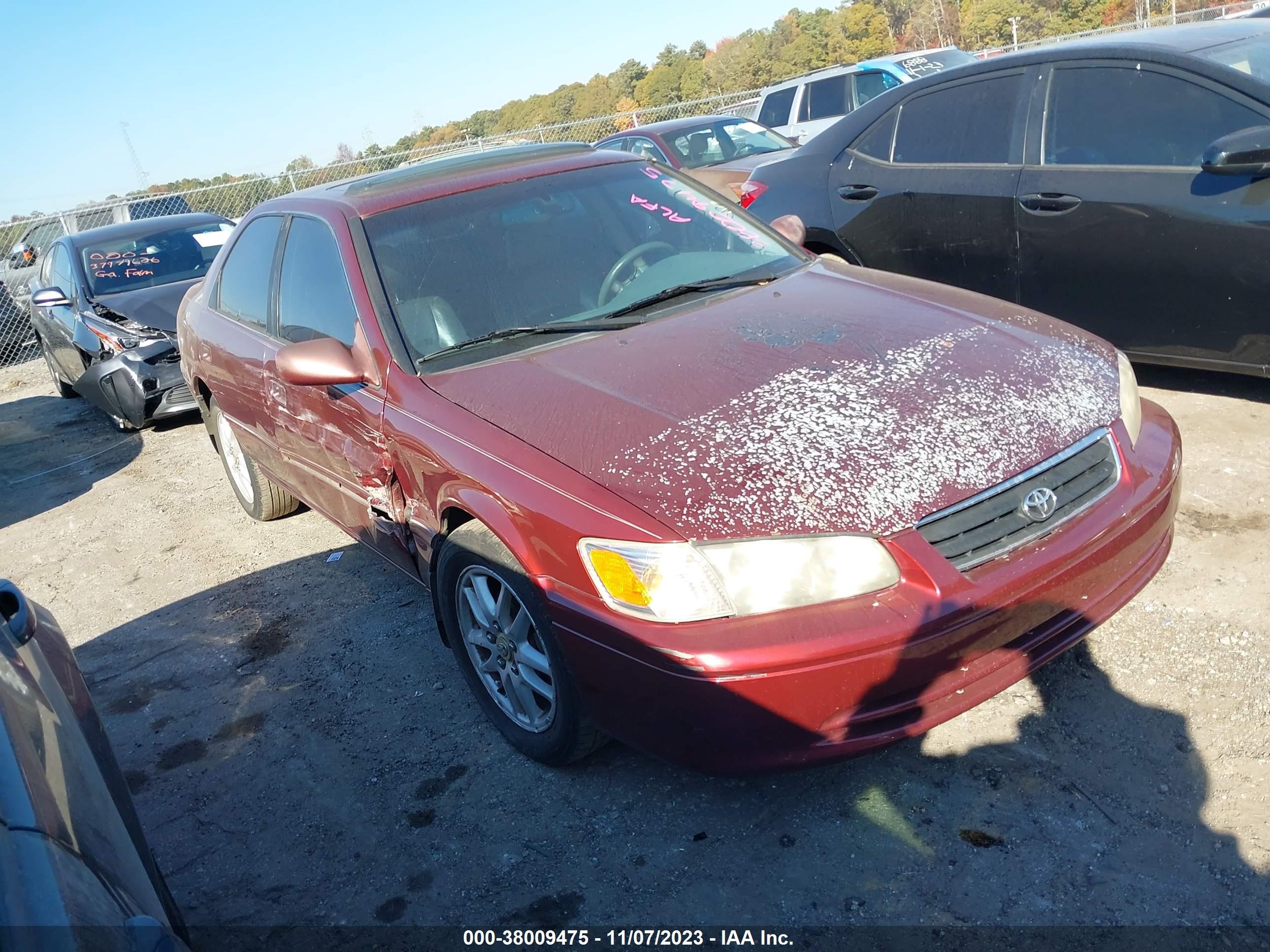 Photo 0 VIN: 4T1BF28K6YU935788 - TOYOTA CAMRY 