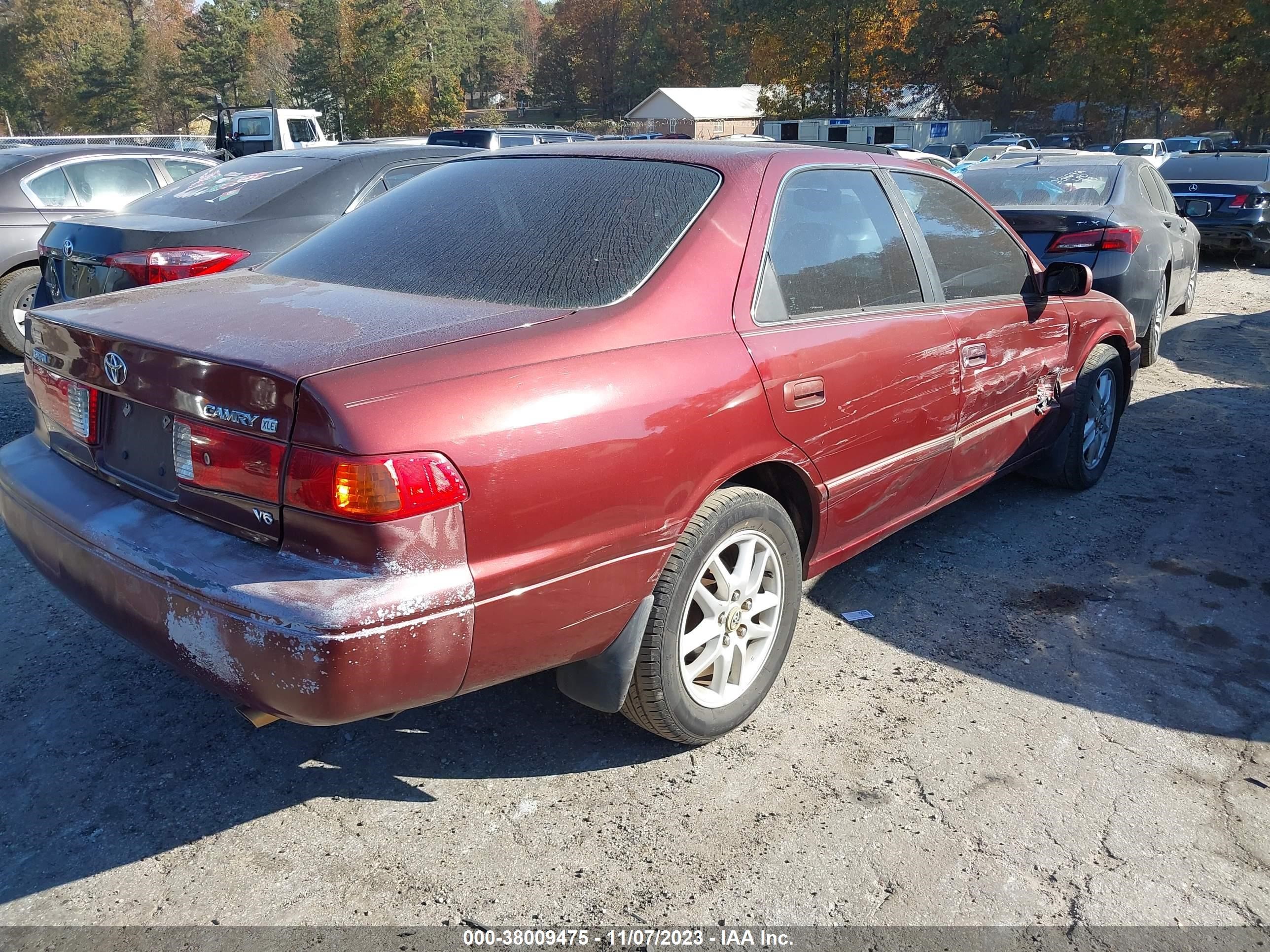 Photo 3 VIN: 4T1BF28K6YU935788 - TOYOTA CAMRY 