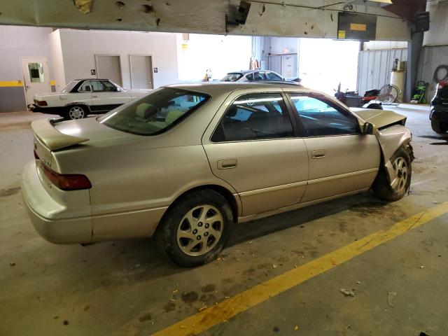 Photo 2 VIN: 4T1BF28K7XU933580 - TOYOTA CAMRY LE 